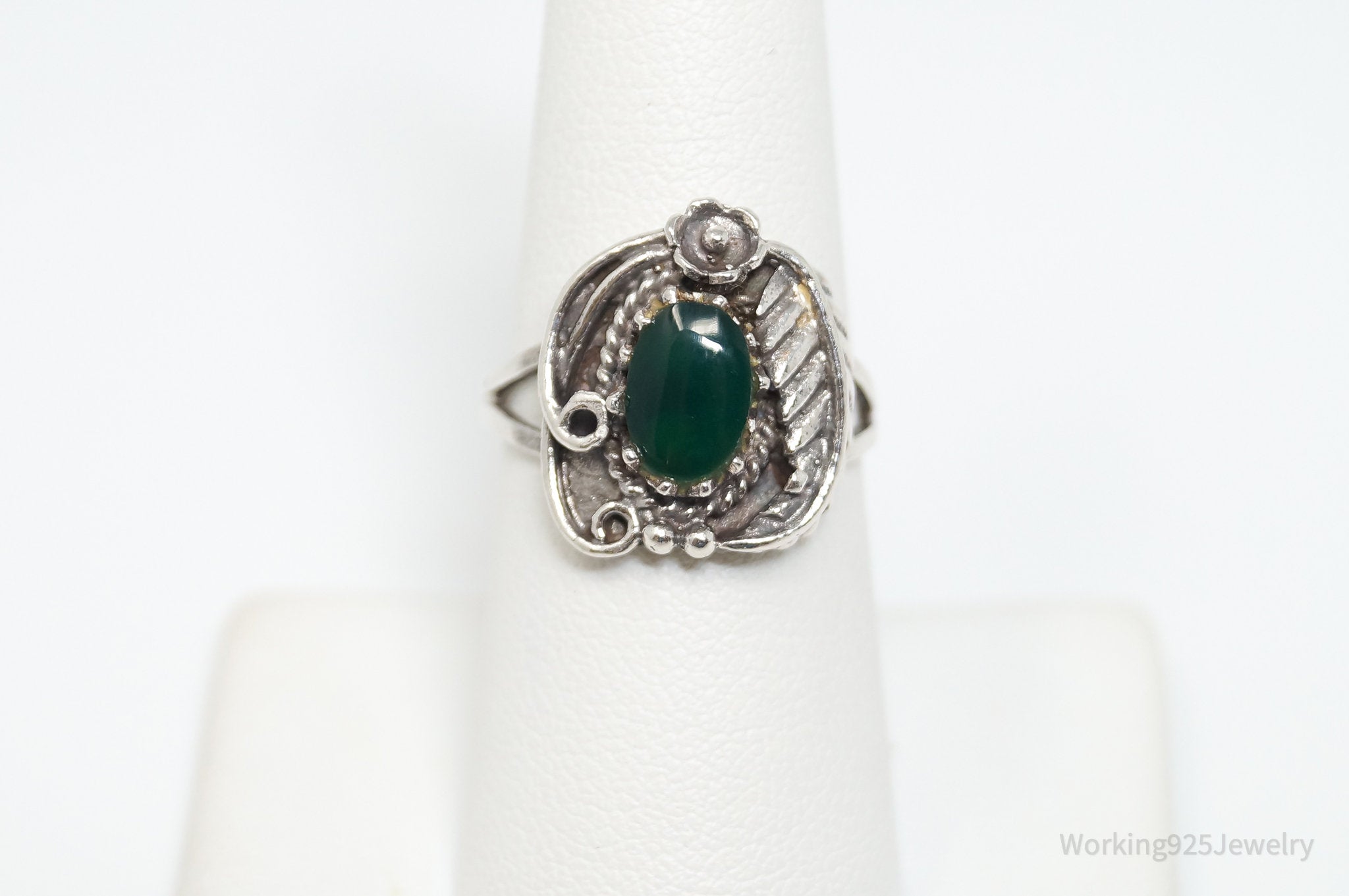 Vtg Native American Green Onyx Unsigned Sterling Silver Ring - Sz 7.5