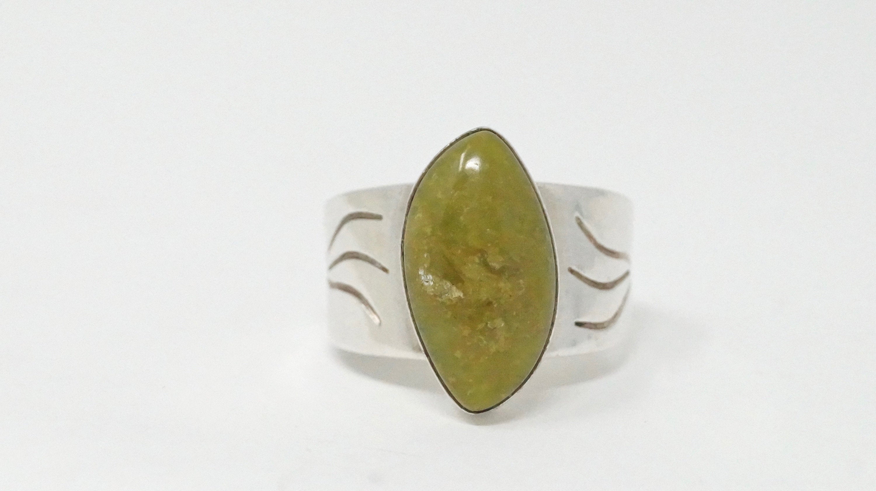 Vtg Desert Rose Trading Moss Green Stone Southwestern Sterling Silver Ring Sz 12