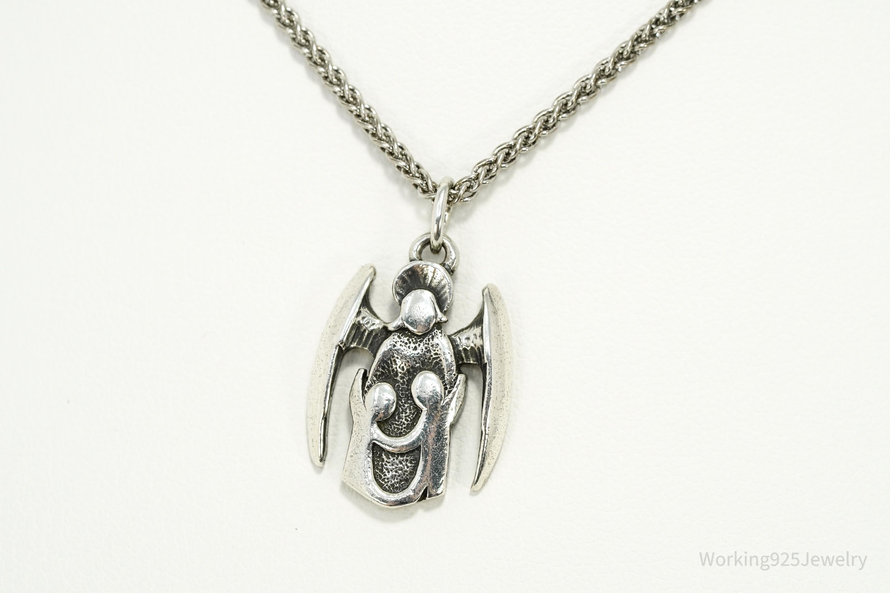 Vintage Designer James Avery Retired Guardian Angel Sterling Silver Necklace 20"