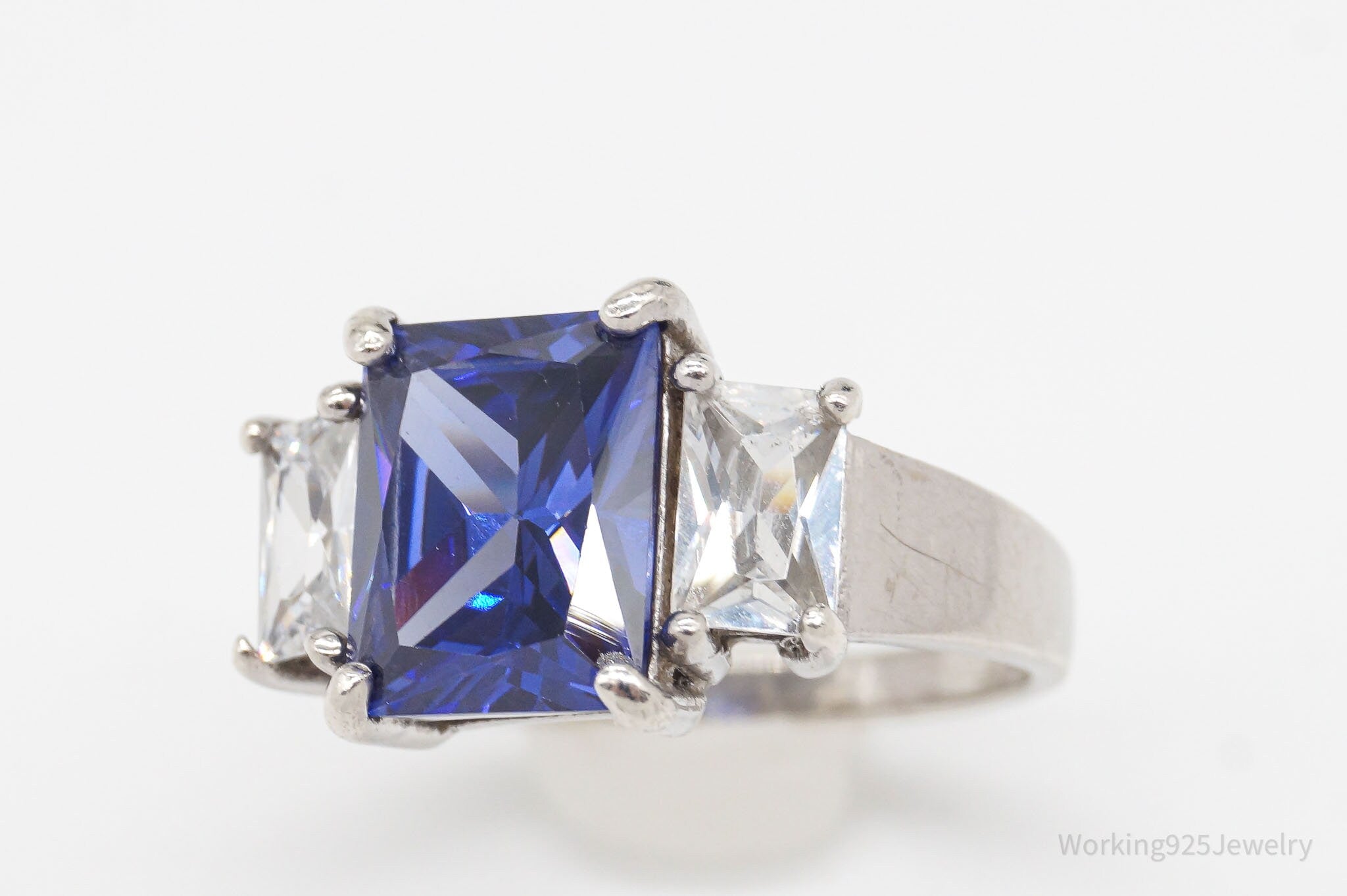 Vintage Tanzanite Cubic Zirconia Sterling Silver Ring - Size 7.5