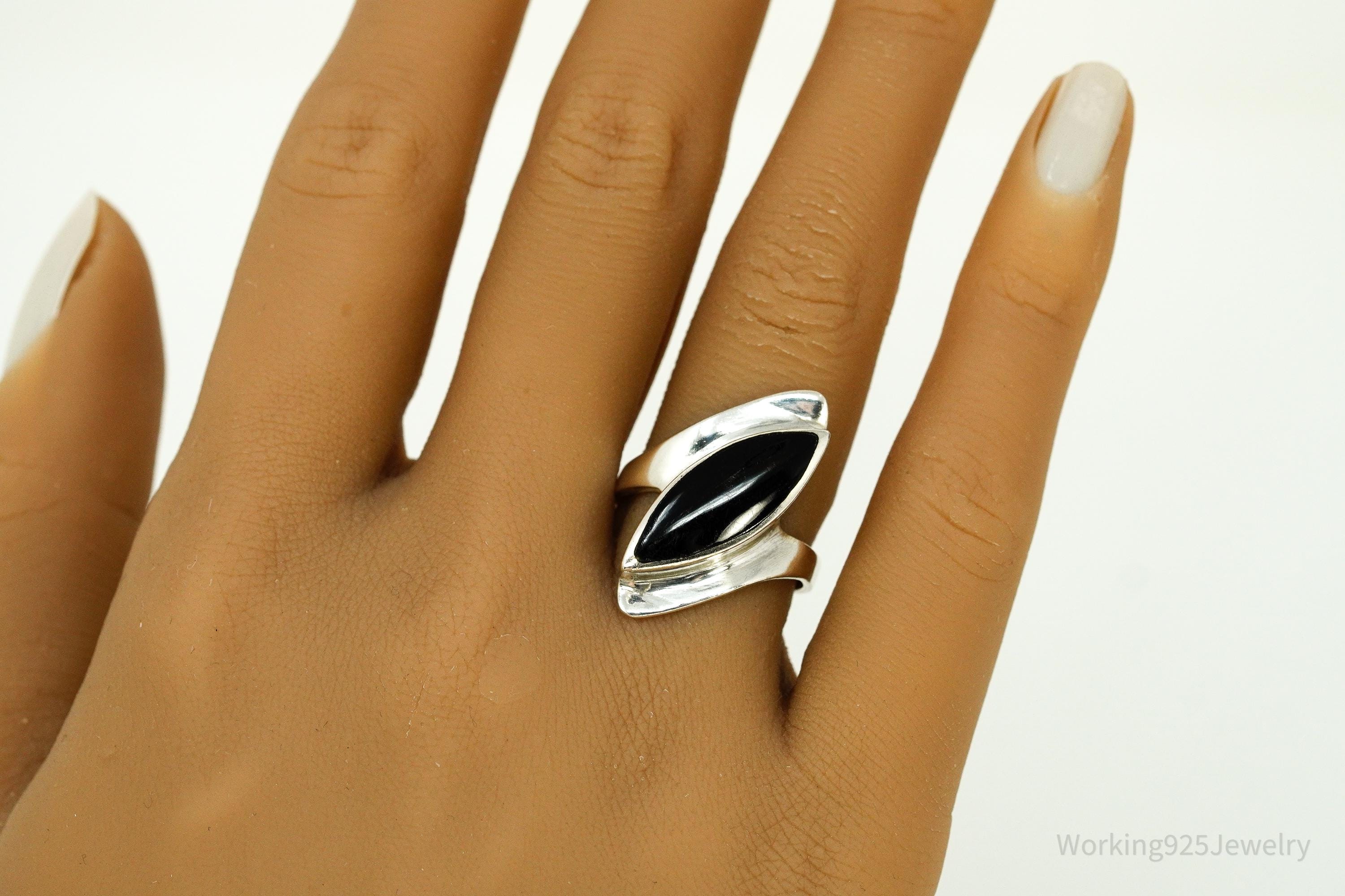 Vintage Black Onyx Modernist Style Sterling Silver Ring - Size 7.25