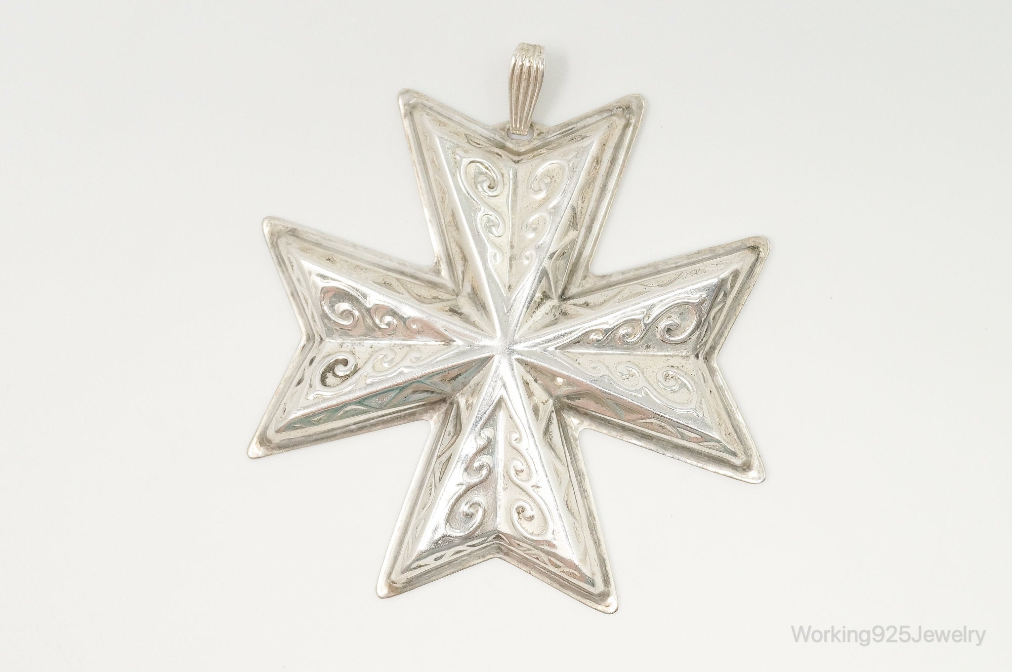 Vintage 1977 Reed & Barton Christmas Cross Sterling Silver Tree Ornament