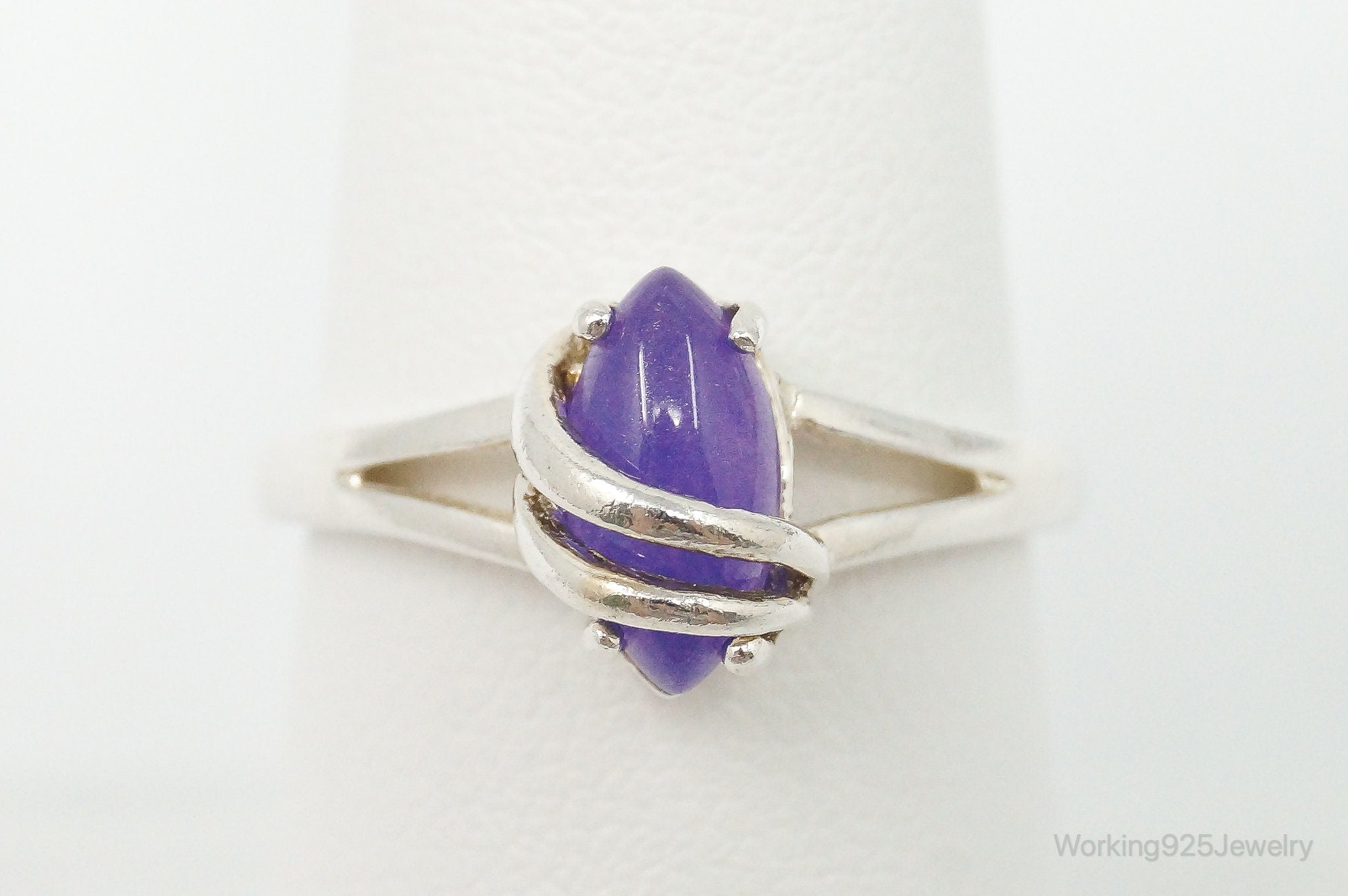 Vintage Avon Lavender Jade Sterling Silver Ring - Size 8