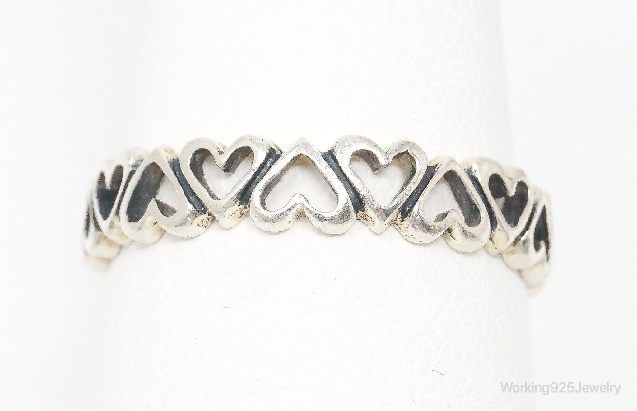 Vintage Heart Pattern Sterling Silver Band Ring - Size 8.5