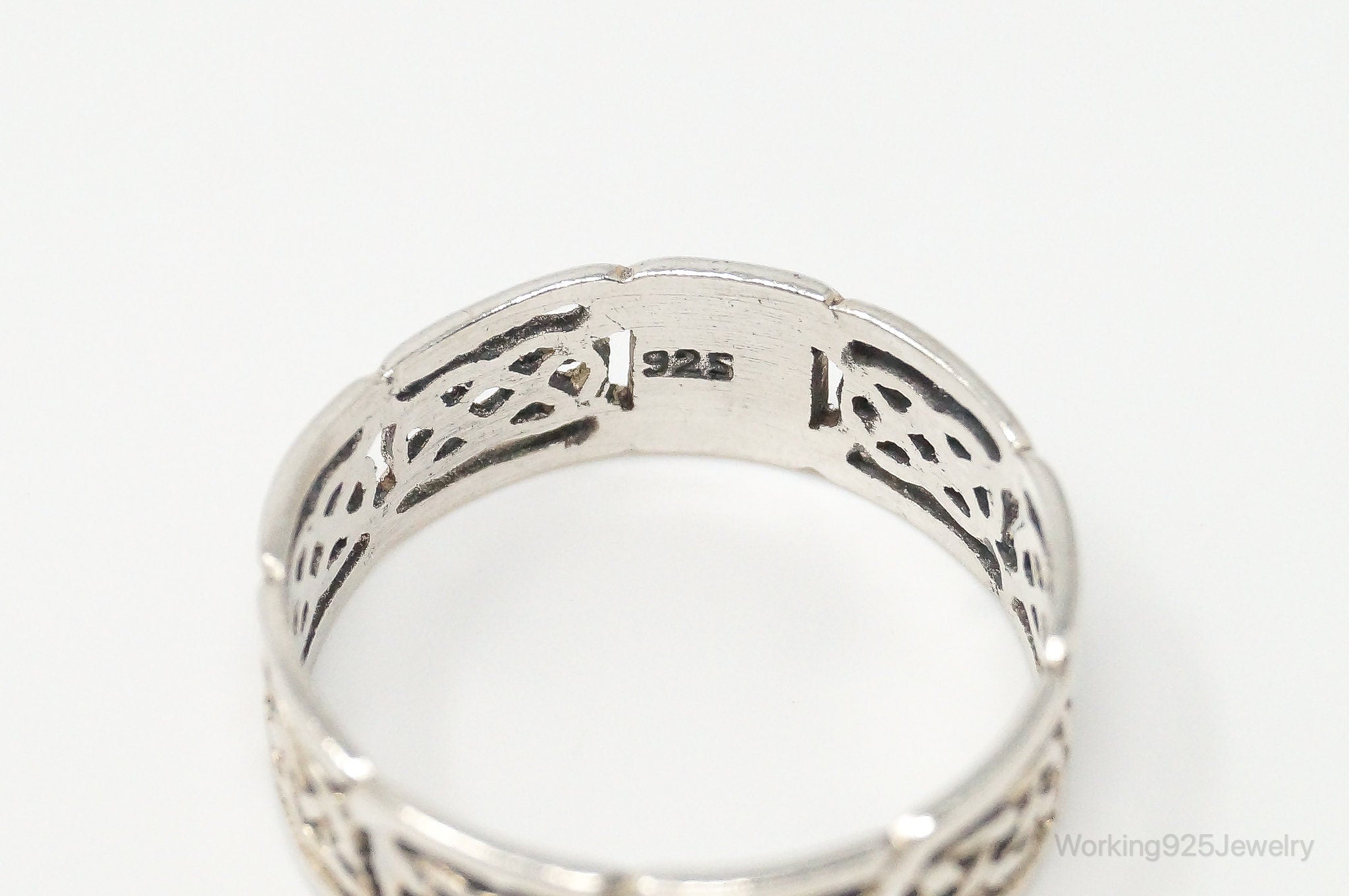 Vintage Celtic Knot Design Sterling Silver Band Ring - Size 9.25