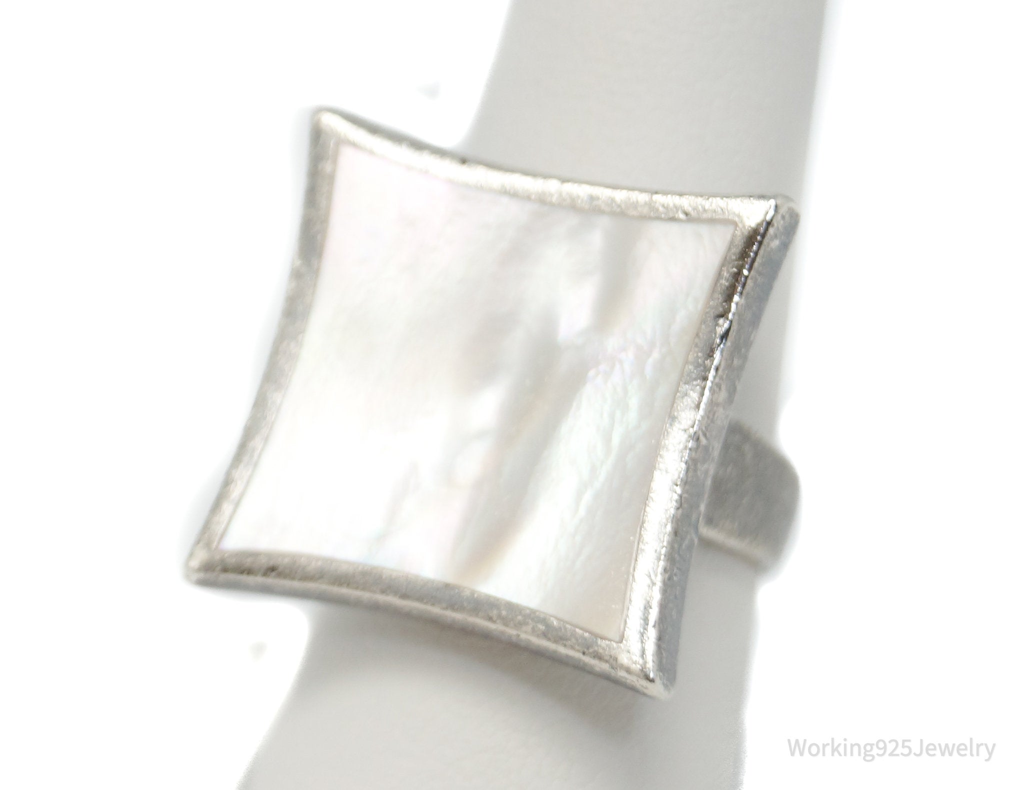 Vintage Designer Chapal-Zenray Mother Of Pearl Sterling Silver Ring - Size 8