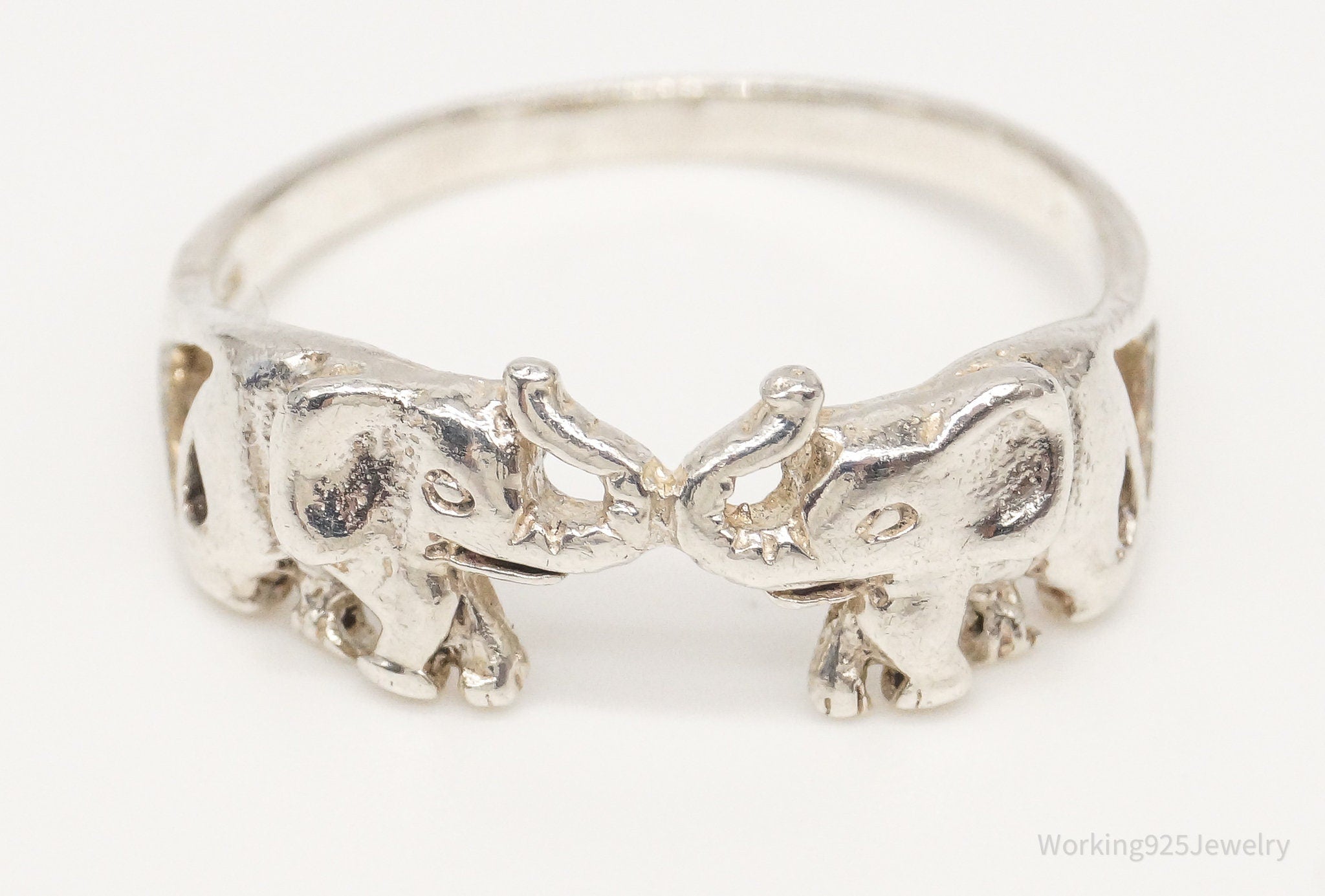 Vintage Elephants Good Luck Sterling Silver Band Ring - Size 7.75