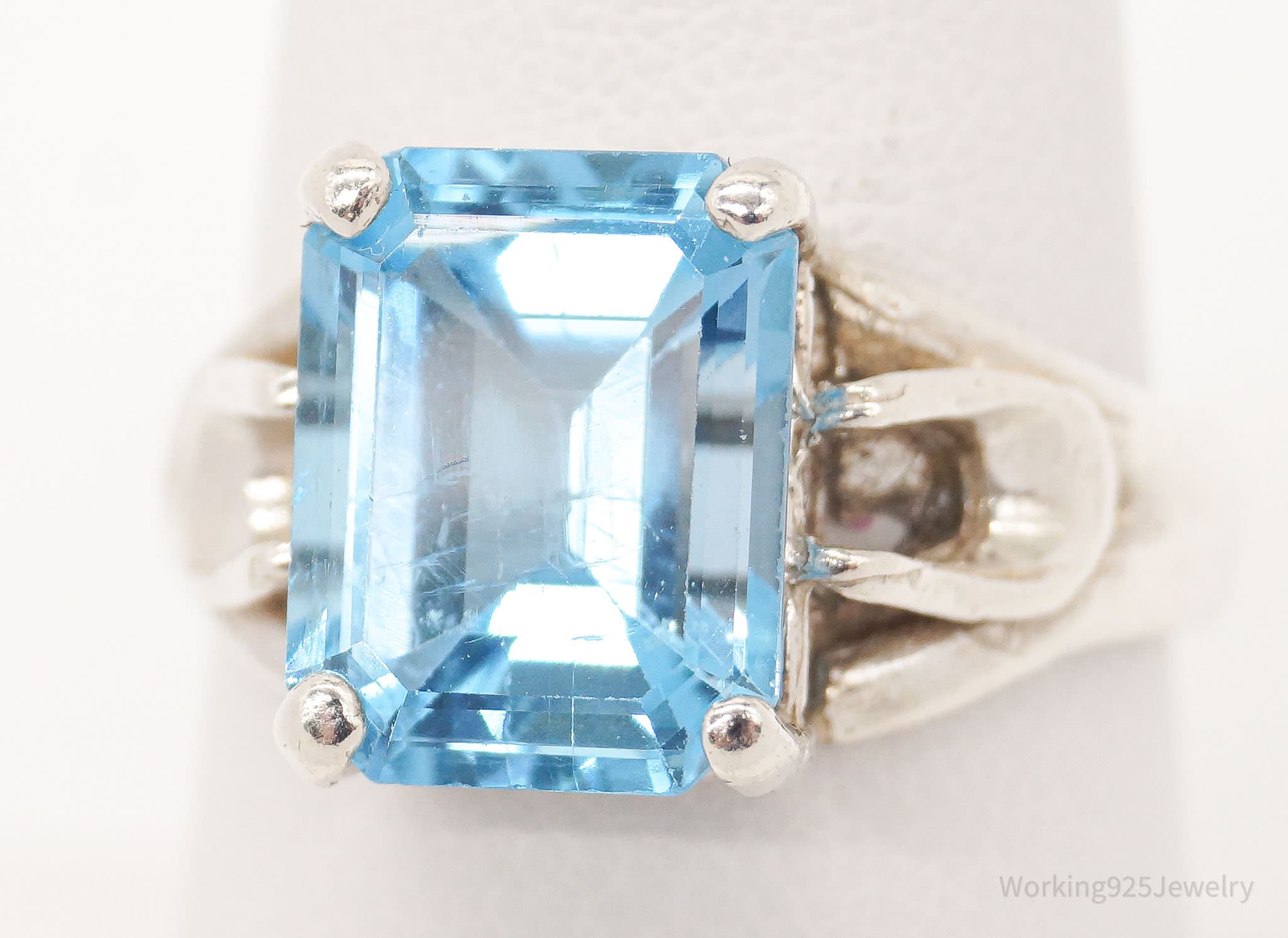 Vintage Blue Topaz Sterling Silver Ring - Size 8