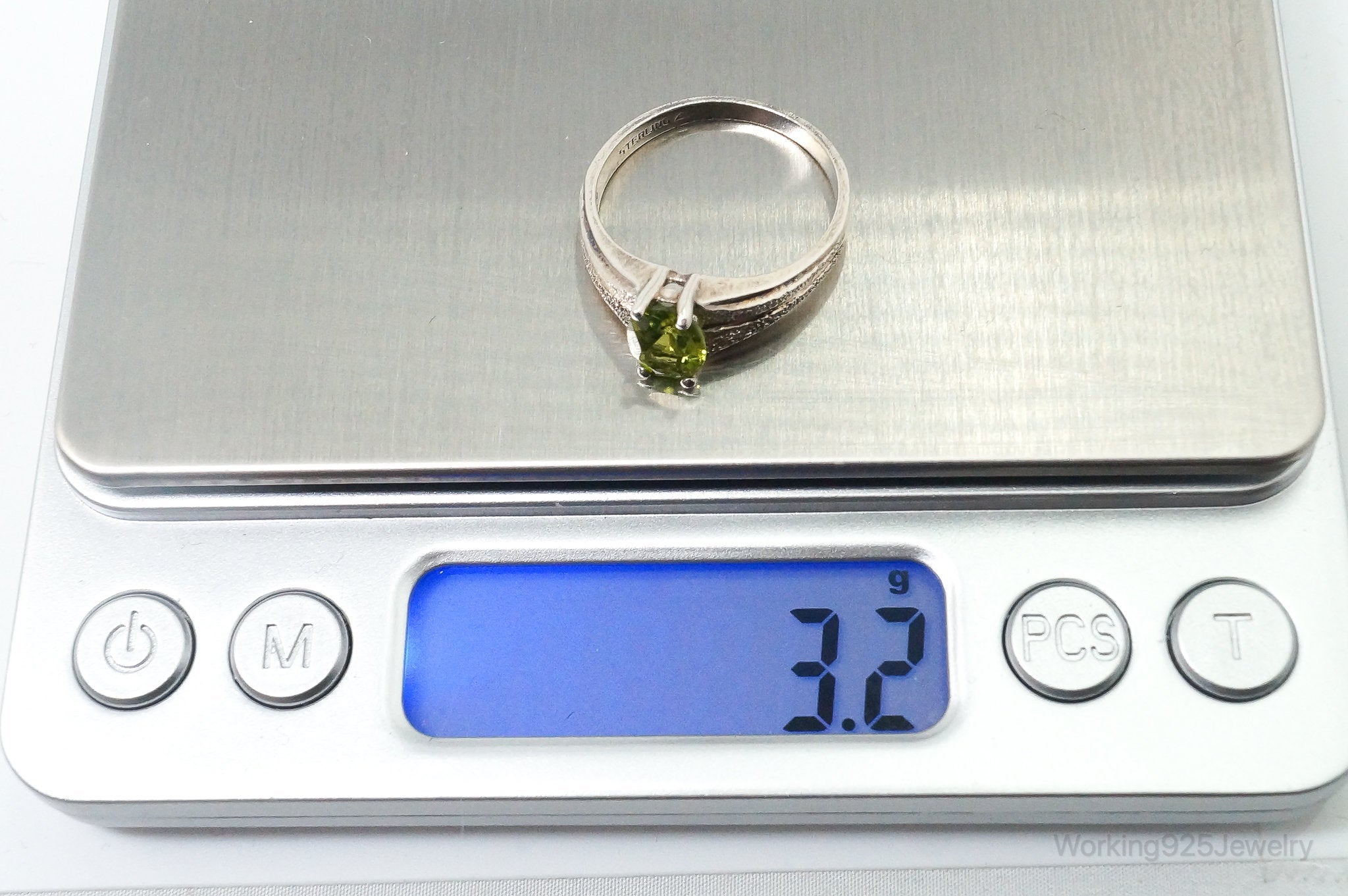 Vintage Green Peridot Sterling Silver Ring - Size 9