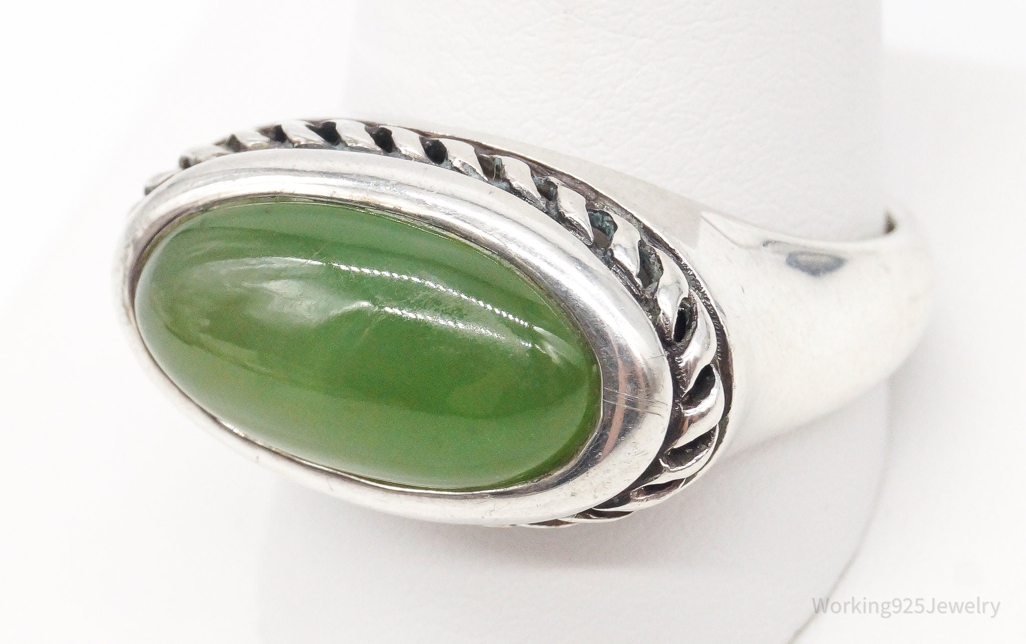 Vintage Jade Sterling Silver Ring - Size 11.25