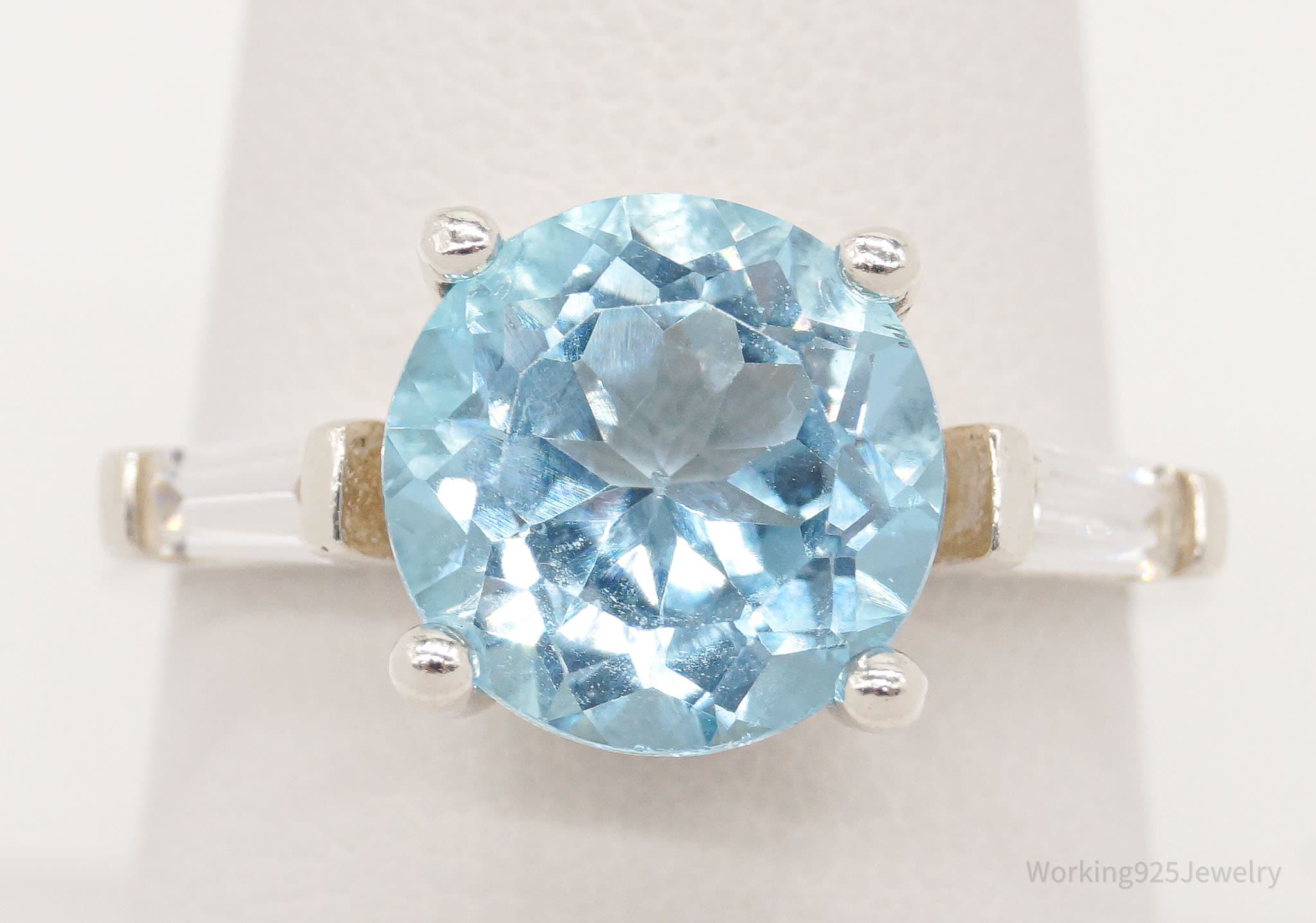 Vintage Avon Blue Topaz Cubic Zirconia Sterling Silver Ring - Size 8.25