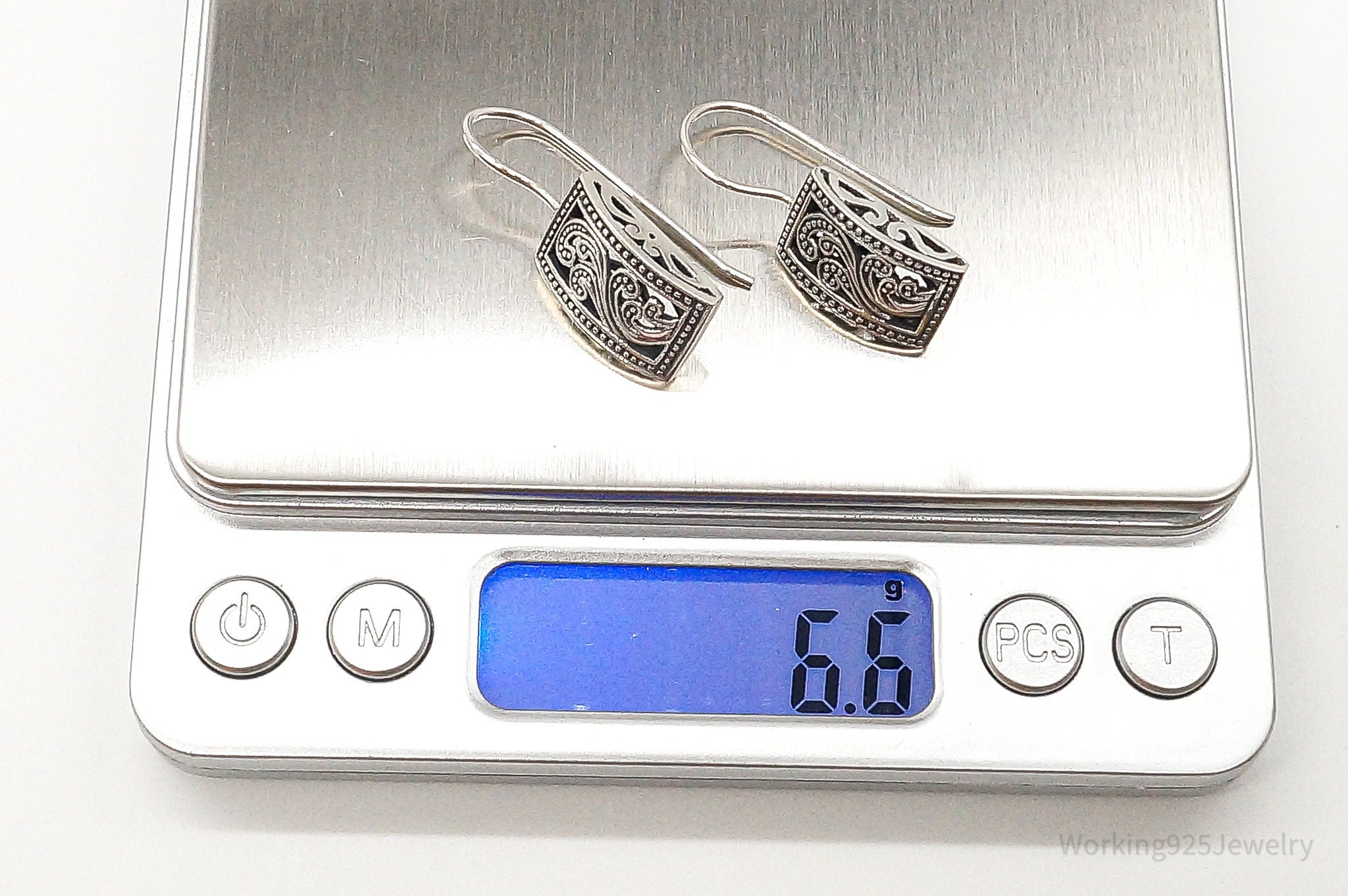 Designer Silpada Retired Paisley Sterling Silver Earrings