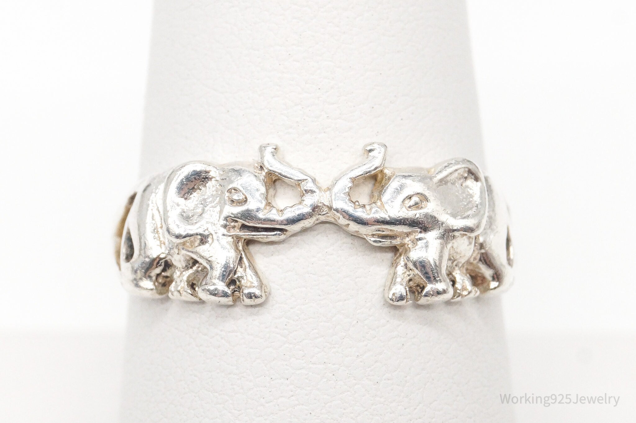 Vintage Elephants Good Luck Sterling Silver Band Ring - Size 7.75