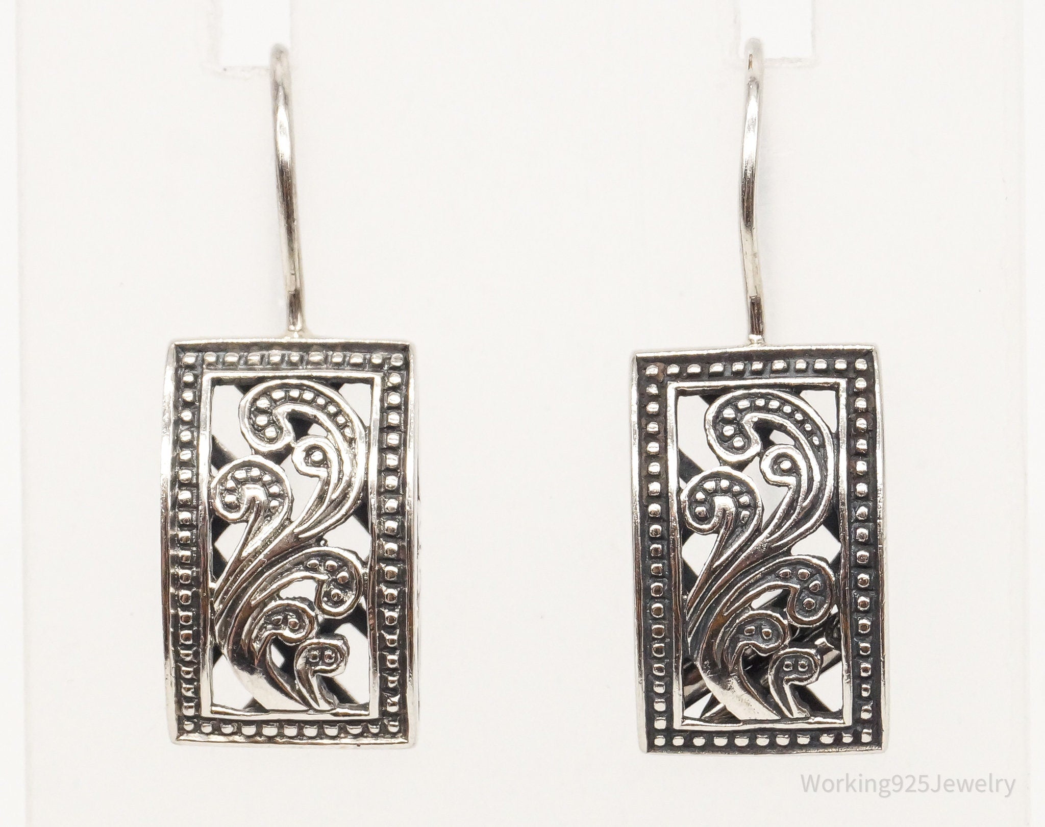 Designer Silpada Retired Paisley Sterling Silver Earrings