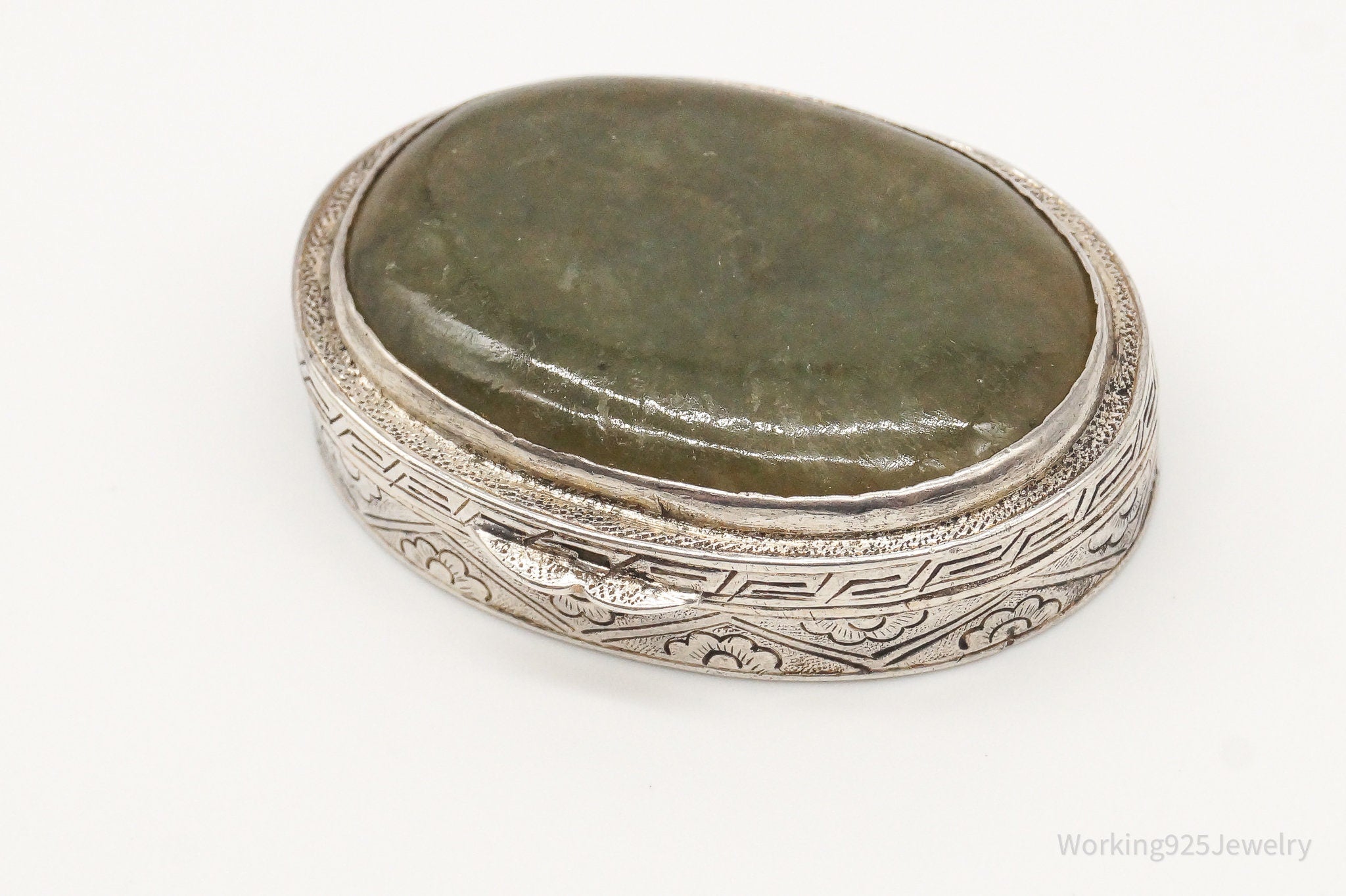 Antique Chinese Green Stone Sterling Silver Floral Etched Pill Snuff Beauty Box