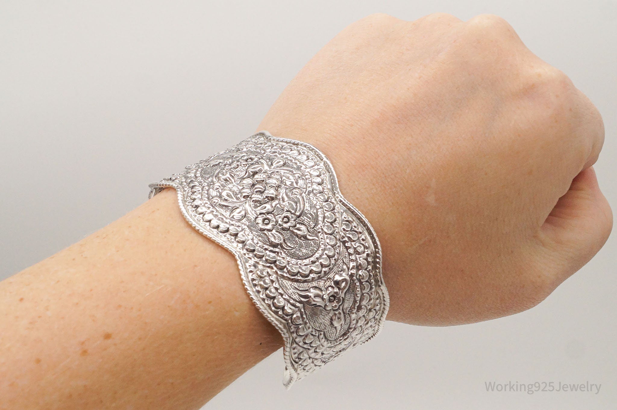 Vintage Floral Pattern Flowers Sterling Silver Cuff Bracelet