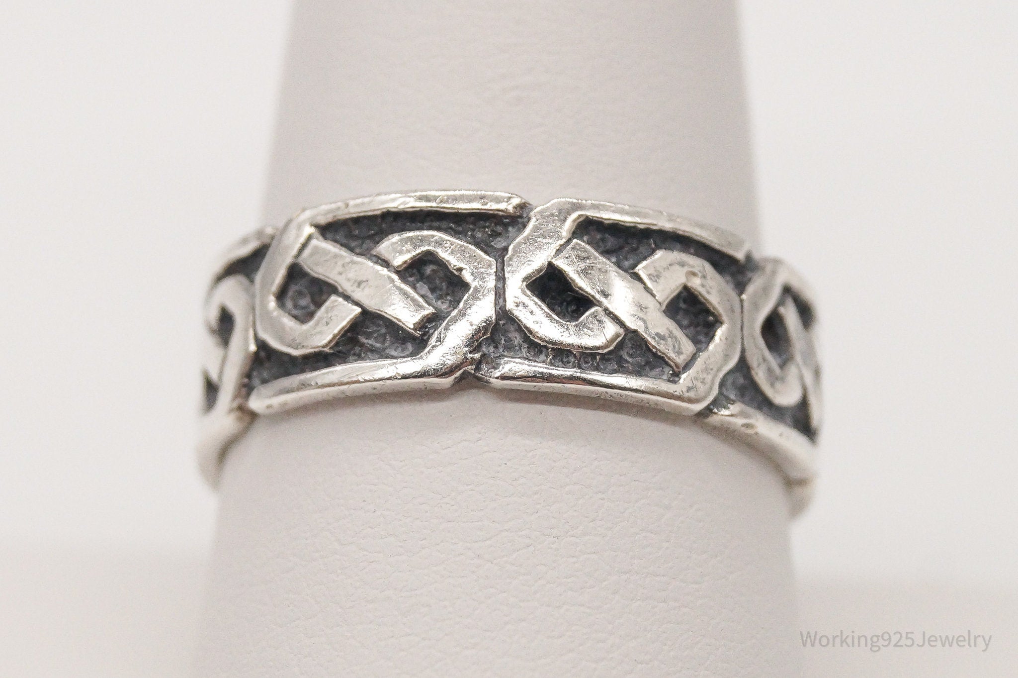 Vintage Celtic Sterling Silver Band Ring - Size 9.5