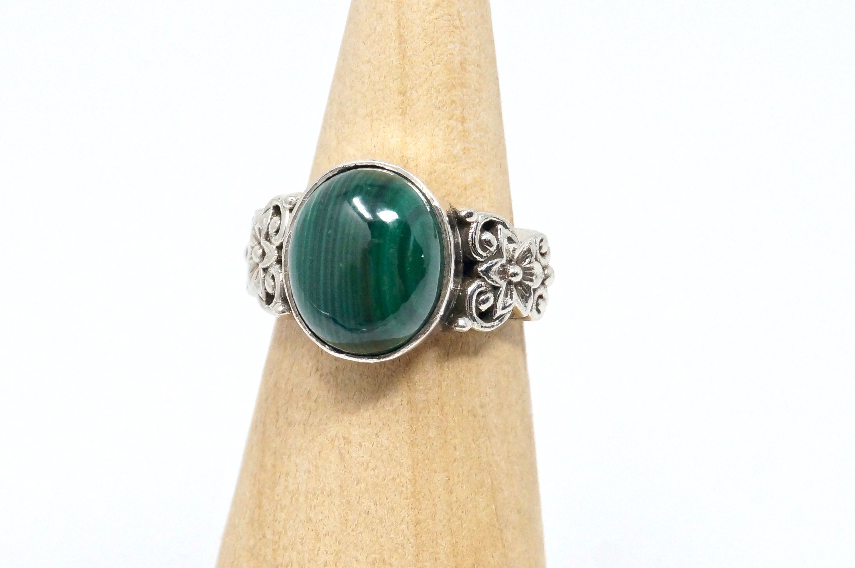 Vintage Green Malachite Floral Repousse Flower Sterling Silver Ring Sz 4.75