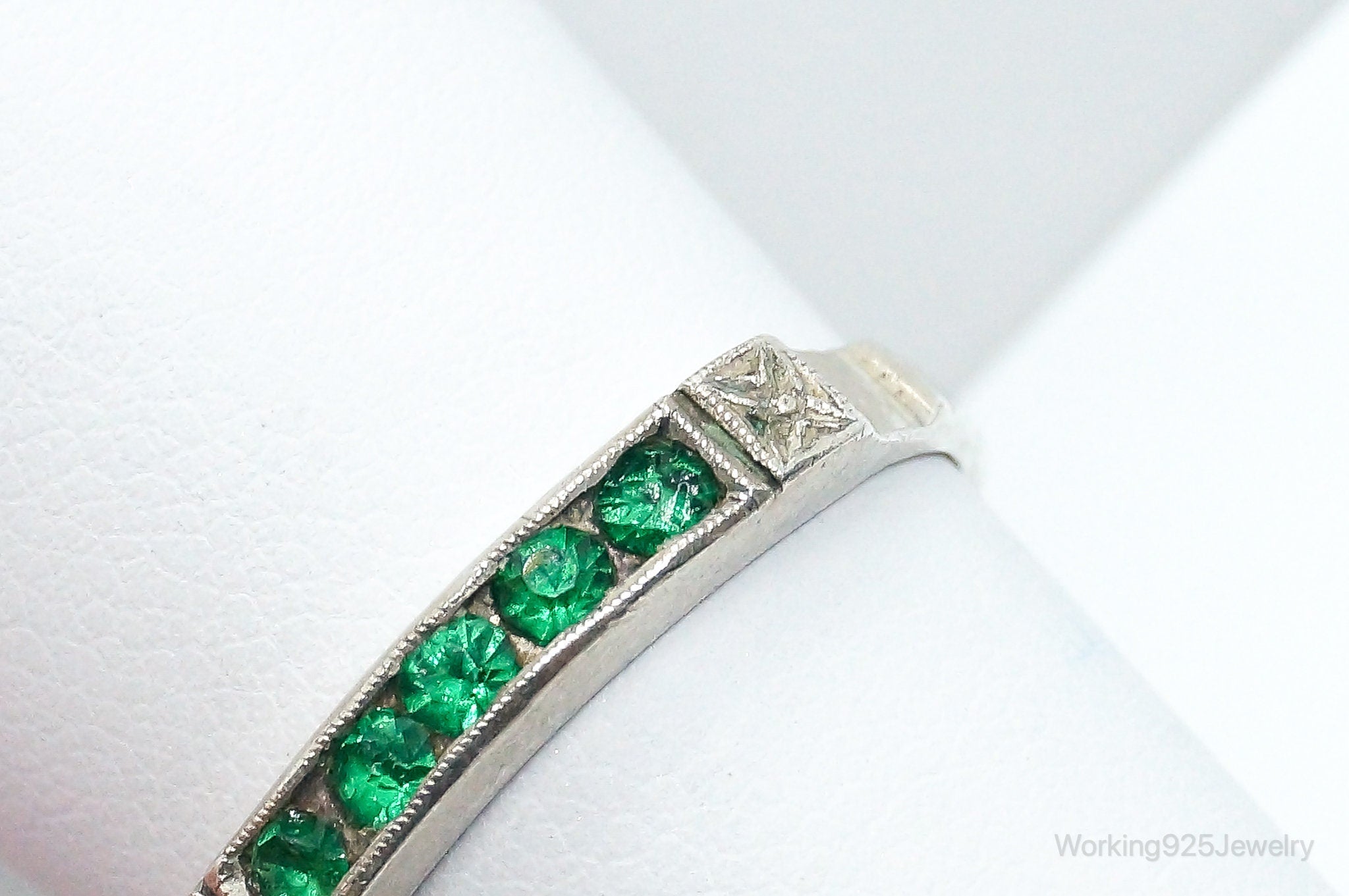 Antique Green Rhinestone Sterling Silver Ring - Size 8