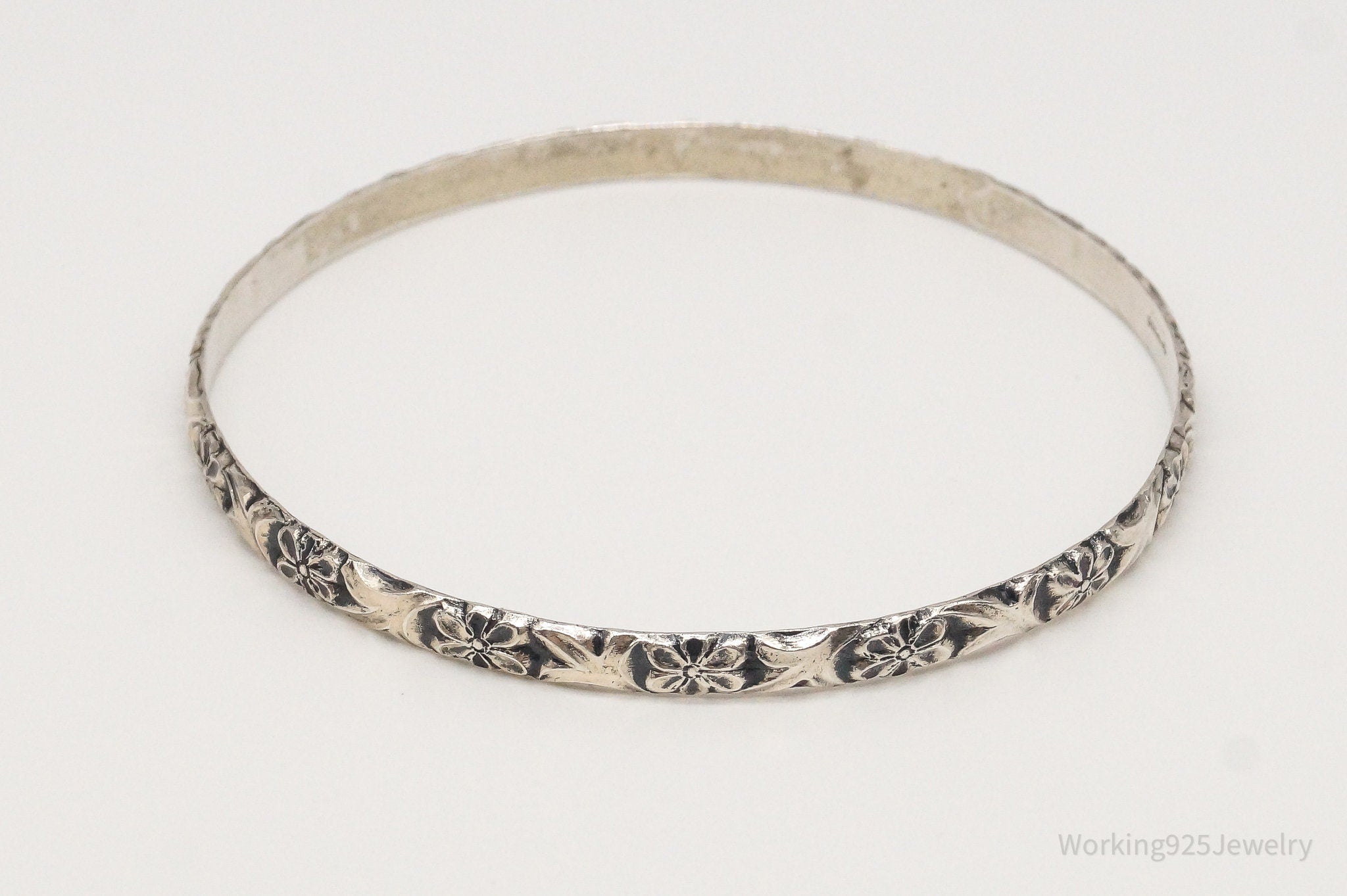 Antique Designer Beau Floral Pattern Sterling Silver Bangle Bracelet