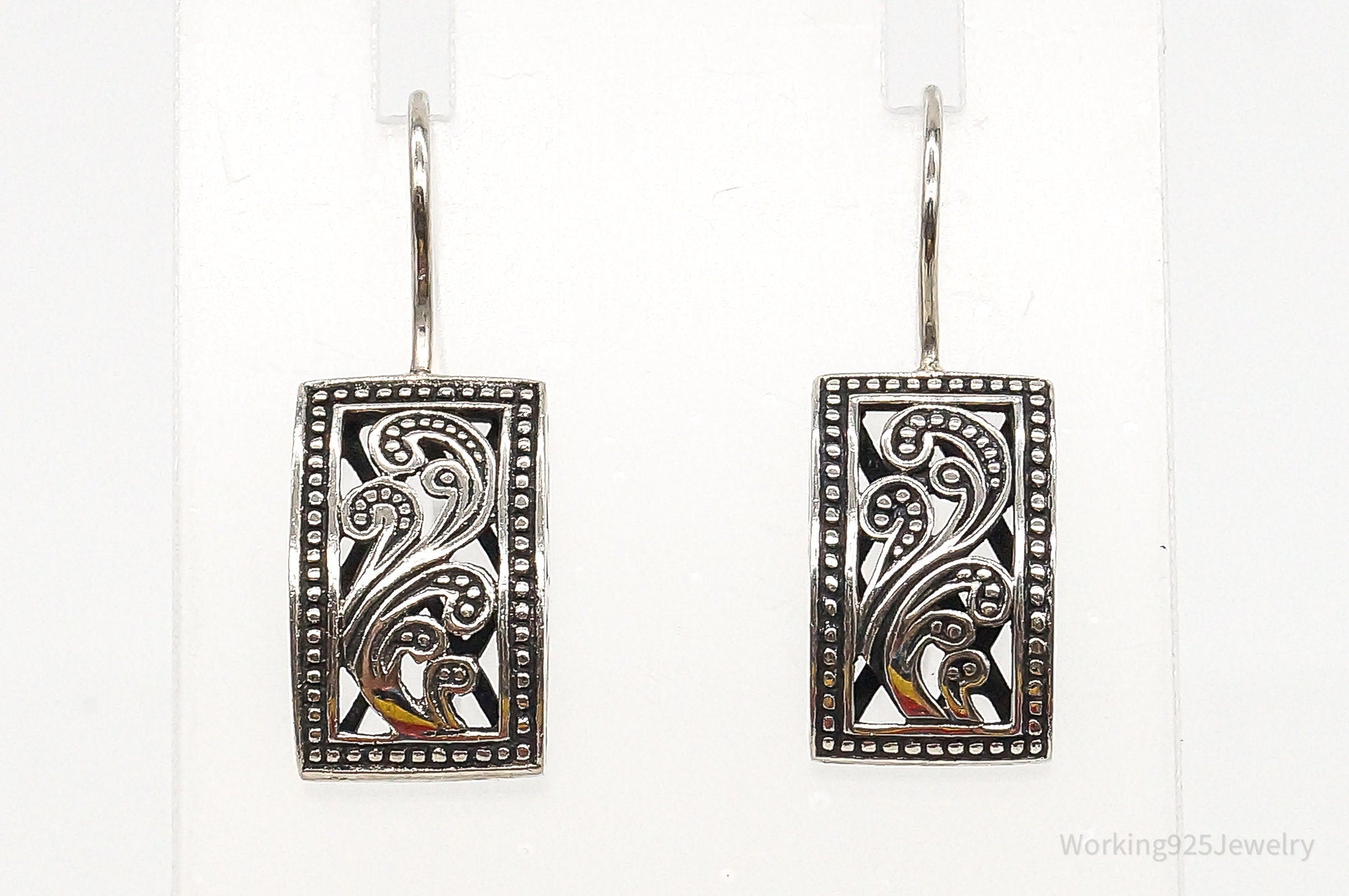 Designer Silpada Retired Paisley Sterling Silver Earrings