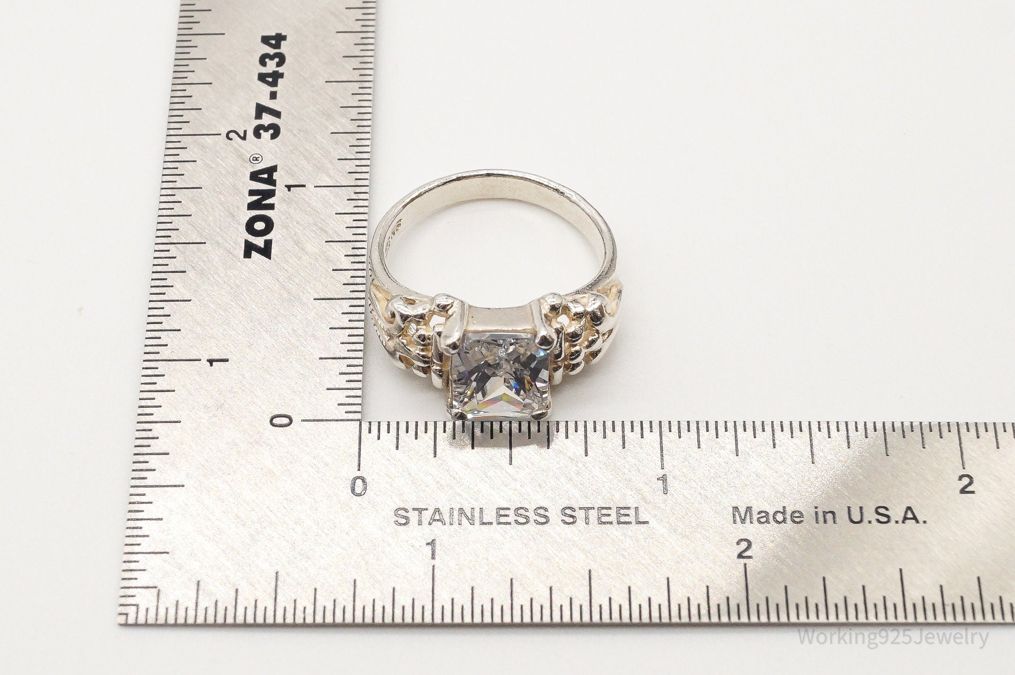 Vintage Cubic Zirconia Sterling Silver Ring - Size 9