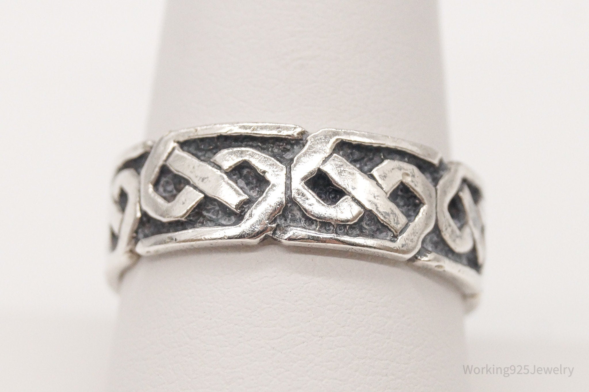 Vintage Celtic Sterling Silver Band Ring - Size 9.5