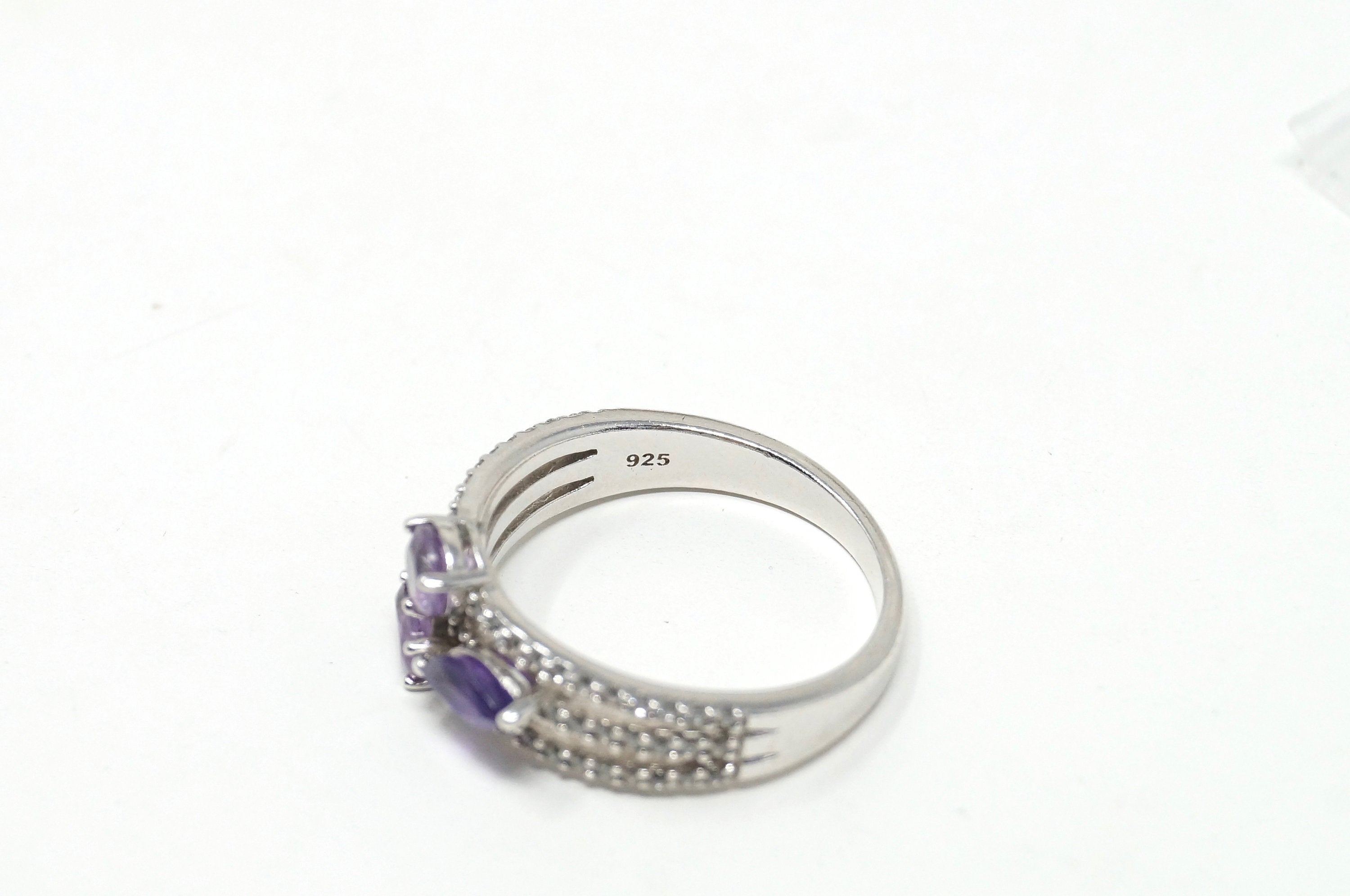 Lovely Vintage Designer RJ Amethyst Beaded Sterling Silver Ring - Size 7