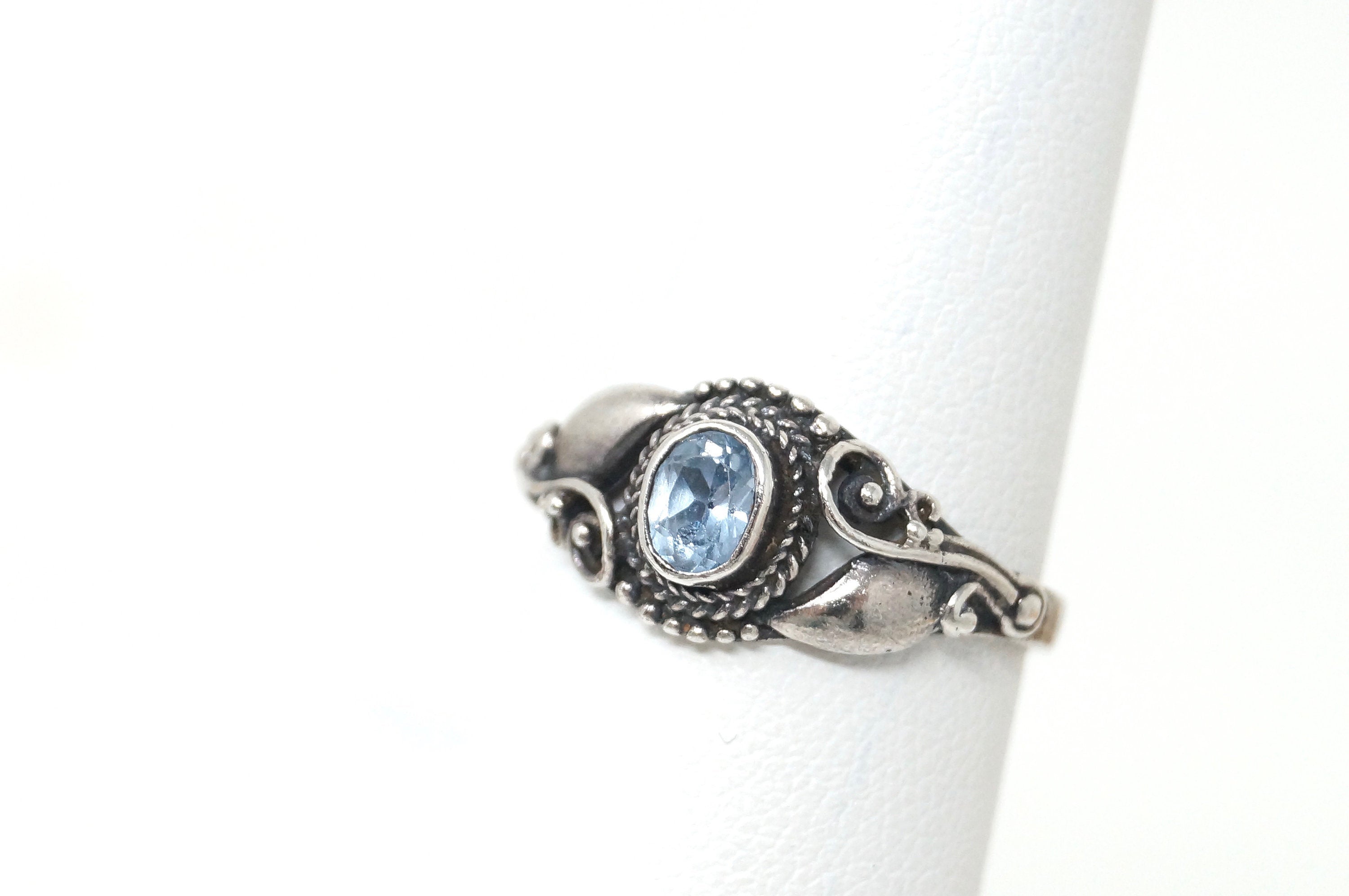 Vintage Art Nouveau Style Blue Topaz Leaf Swirl Sterling Silver Ring - Size 7