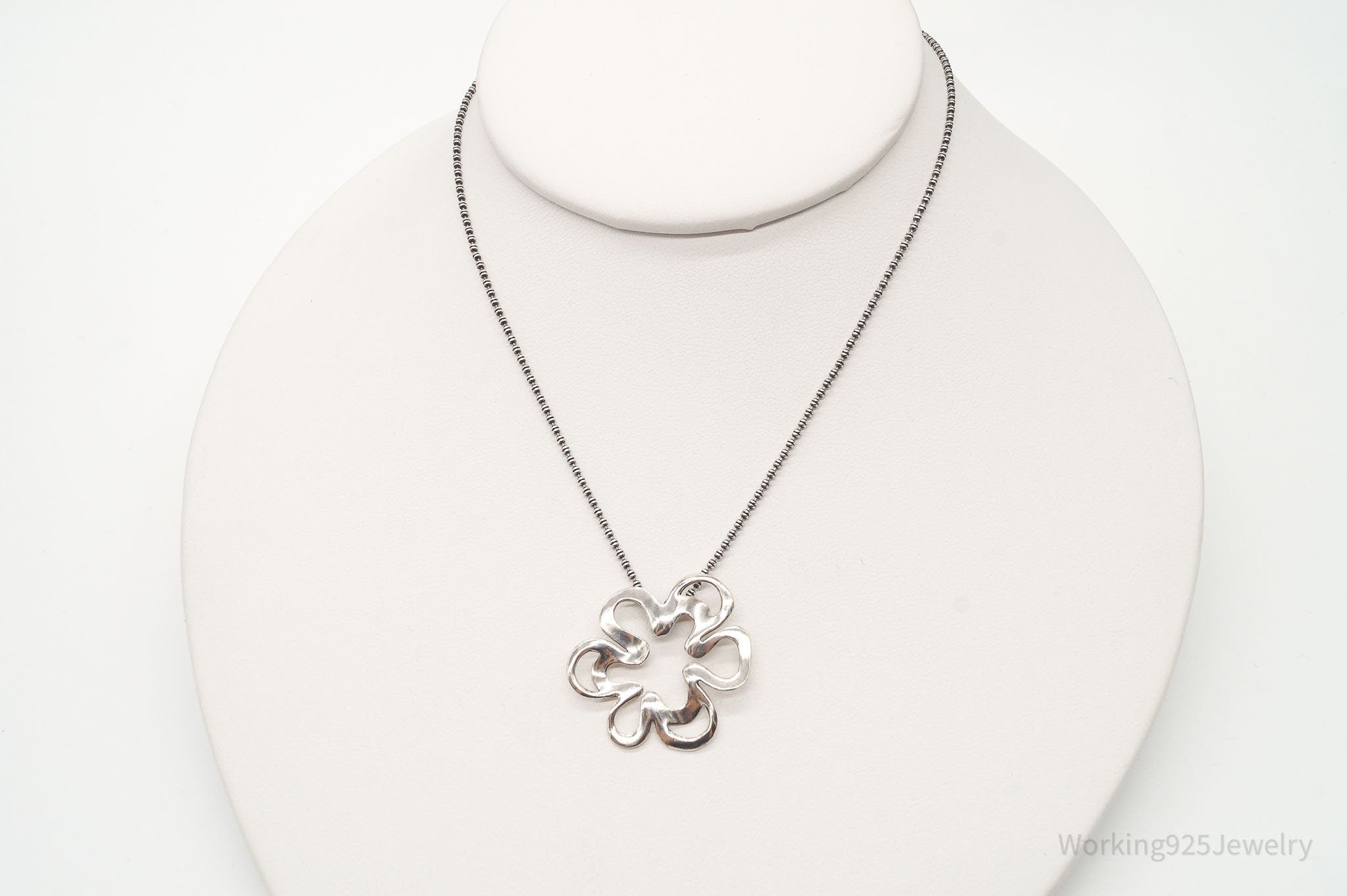 Vintage Designer Silpada Retired Flower Sterling Silver Necklace