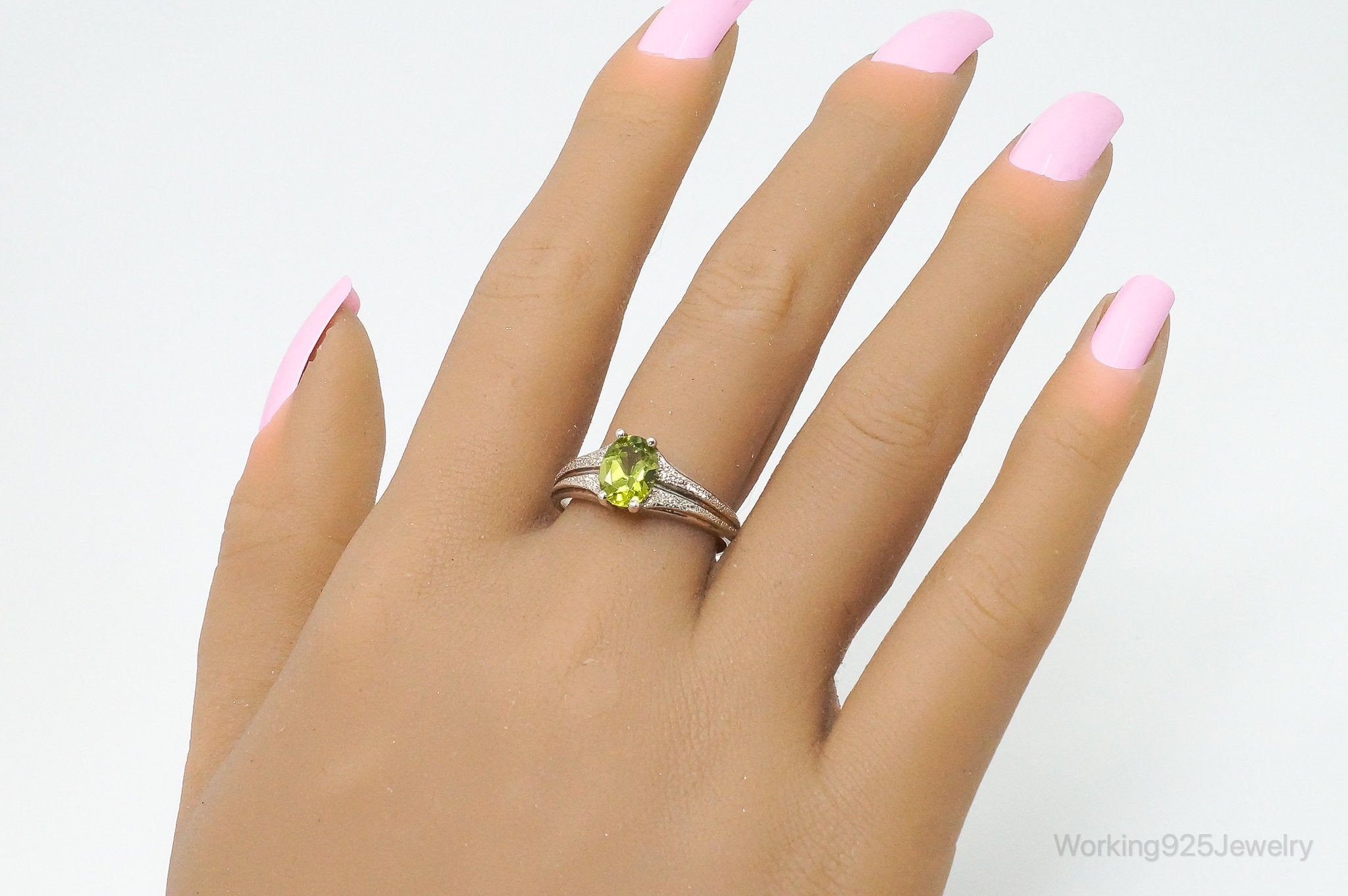 Vintage Green Peridot Sterling Silver Ring - Size 9