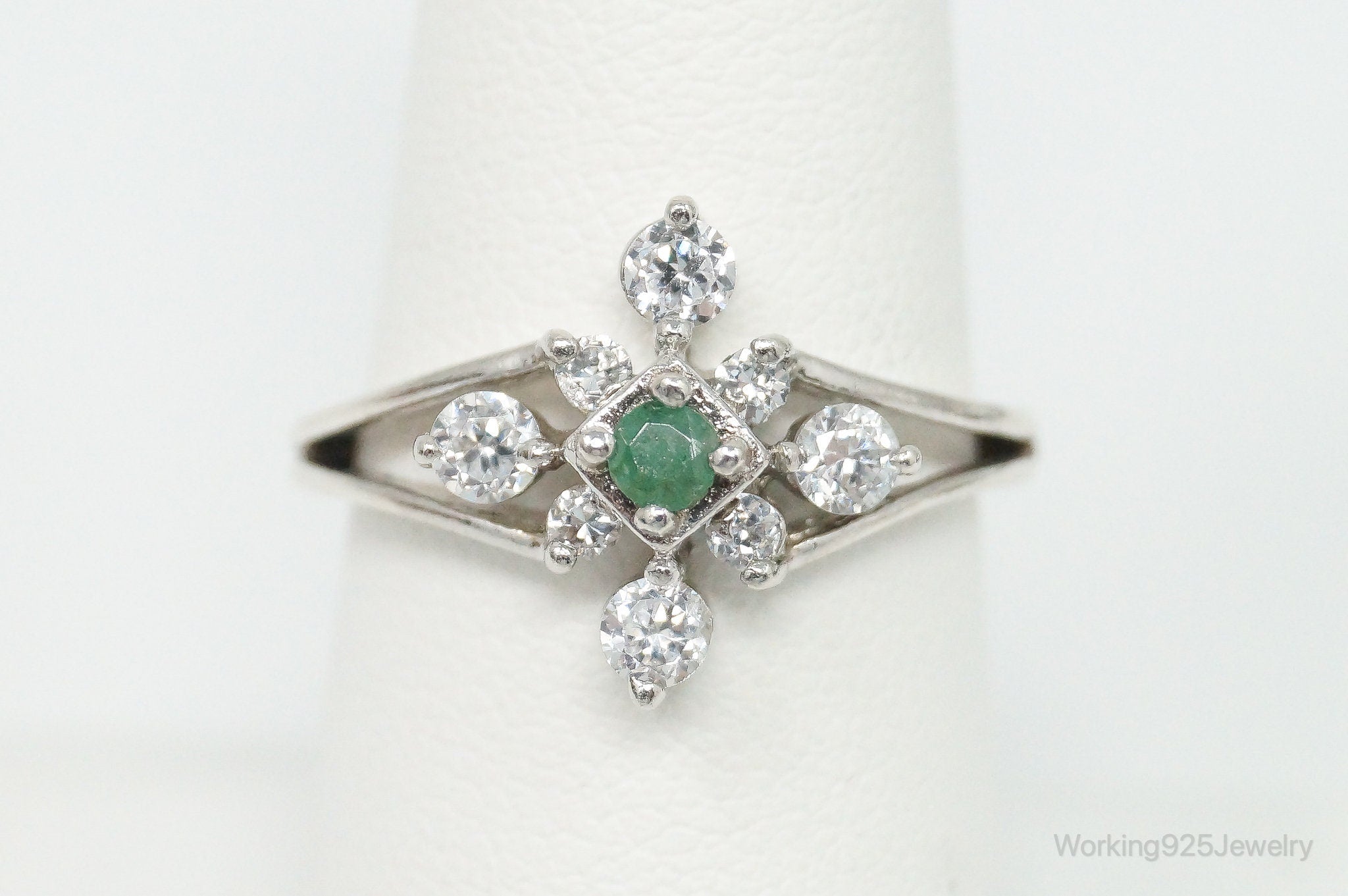 Vintage Emerald Cubic Zirconia Sterling Silver Ring - Size 7.5