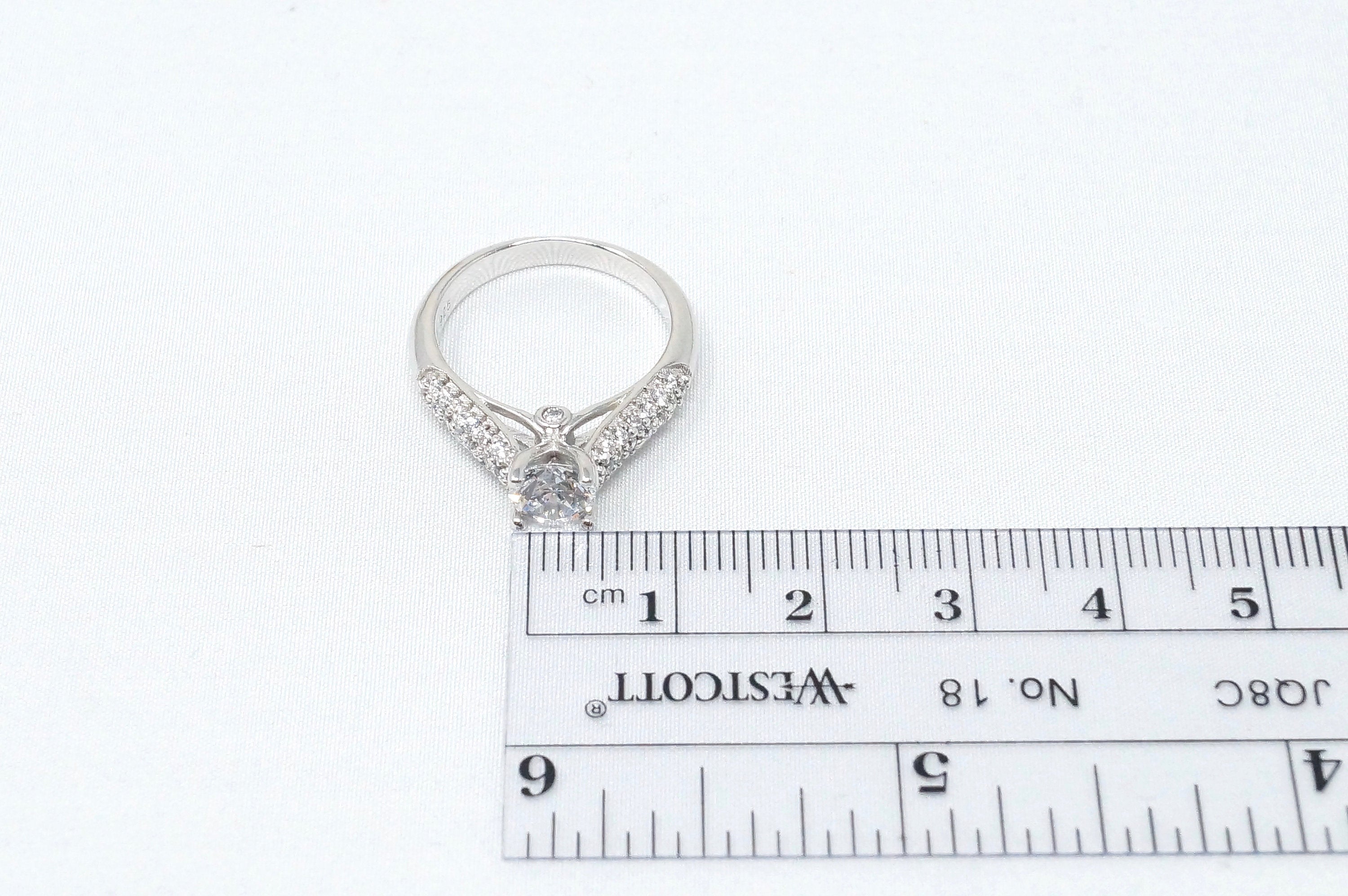 Lovely Vintage Elegant Designer Large Cz Statement Ring Sterling Silver - Size 6