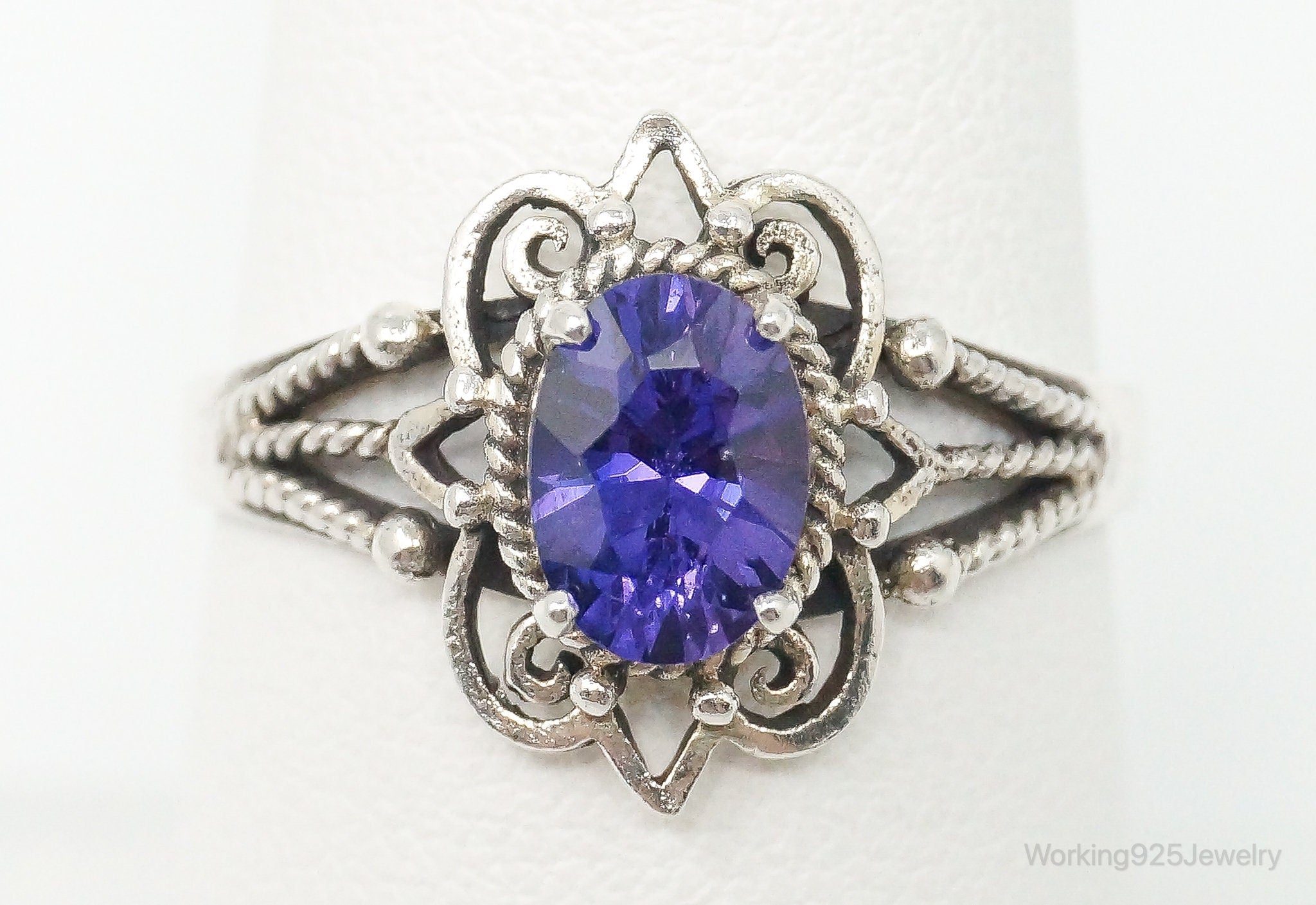 Vintage Amethyst Sterling Silver Ring - Size 8