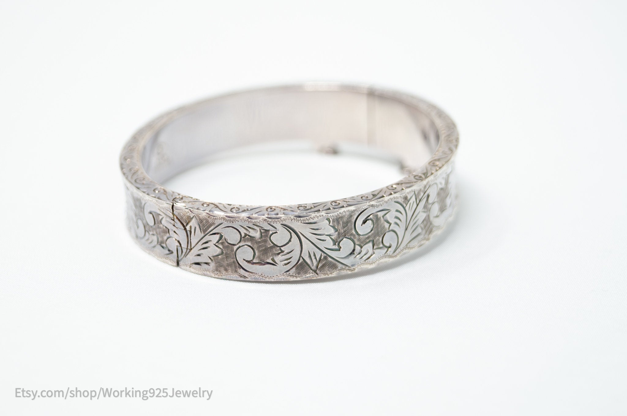 Rare Vintage Siam Niello Sterling Silver Motif Floral Etched Bracelet