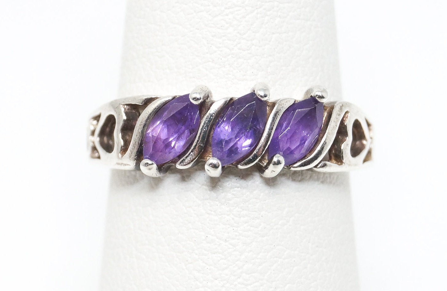 Vintage Amethyst Heart Cut Outs Sterling Silver Ring - Size 6.75