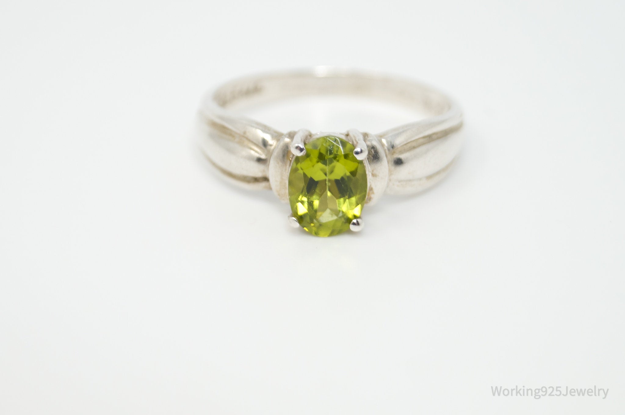 Vintage Green Peridot Sterling Silver Ring - Size 9