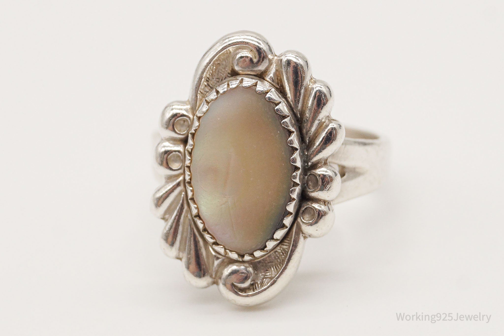 Vintage Bell Trading Post Mother Of Pearl Sterling Silver Ring - Size 4.75