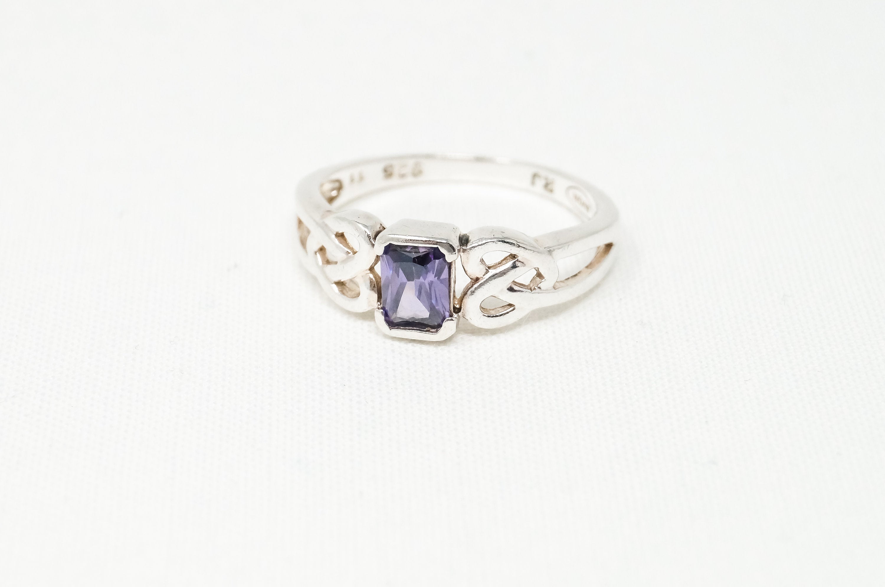 Vintage Designer Avon Amethyst Celtic Style Sterling Silver Ring - Sz 10.75