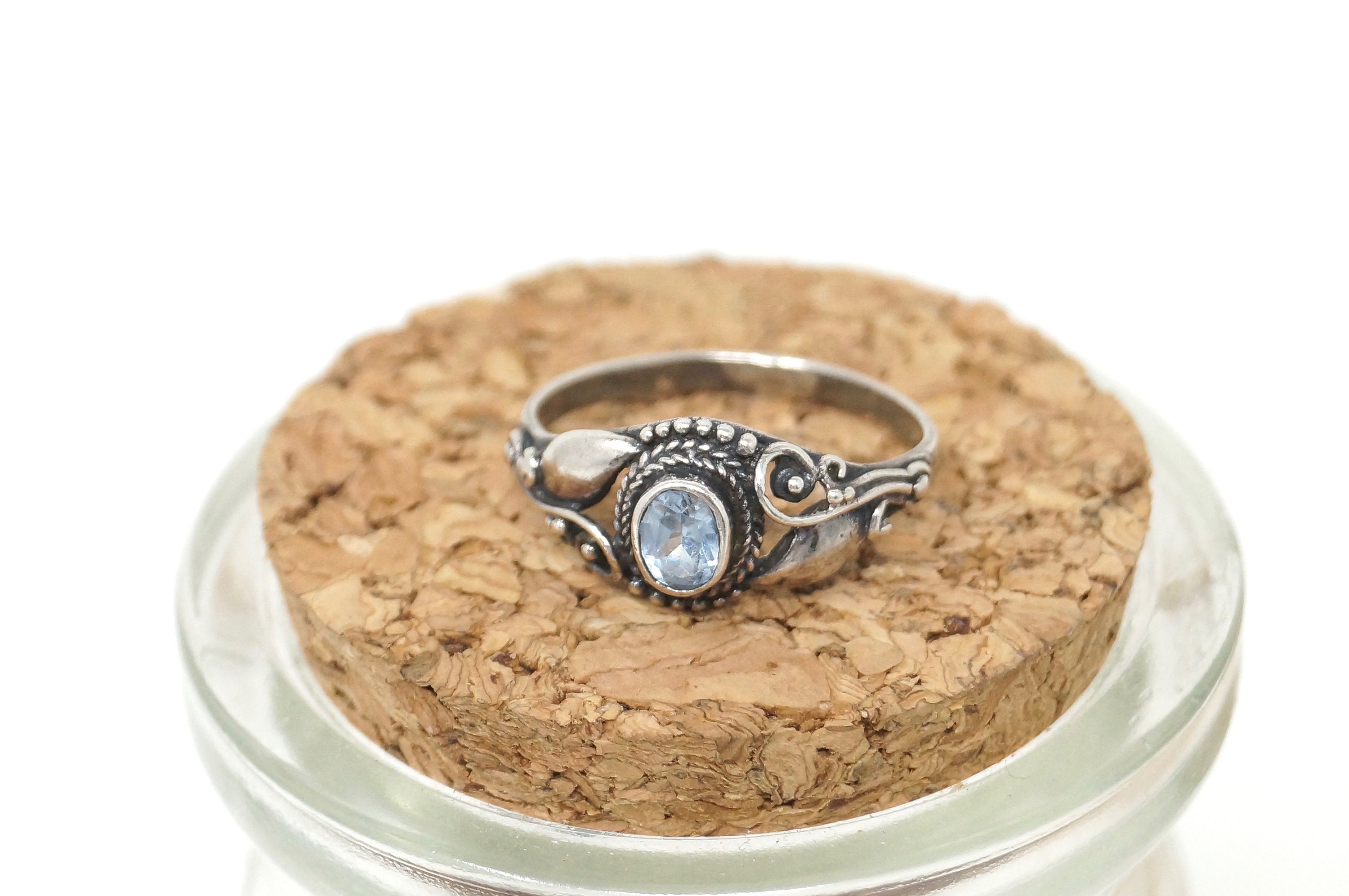 Vintage Art Nouveau Style Blue Topaz Leaf Swirl Sterling Silver Ring - Size 7