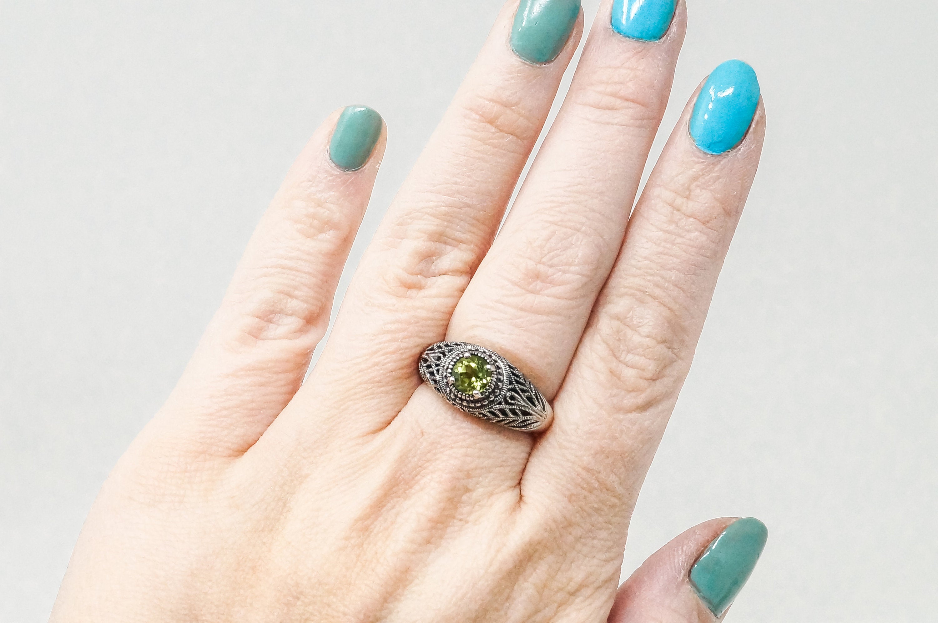 Vintage Designer CNA Peridot Filigree Sterling Silver Ring - Sz 7.75