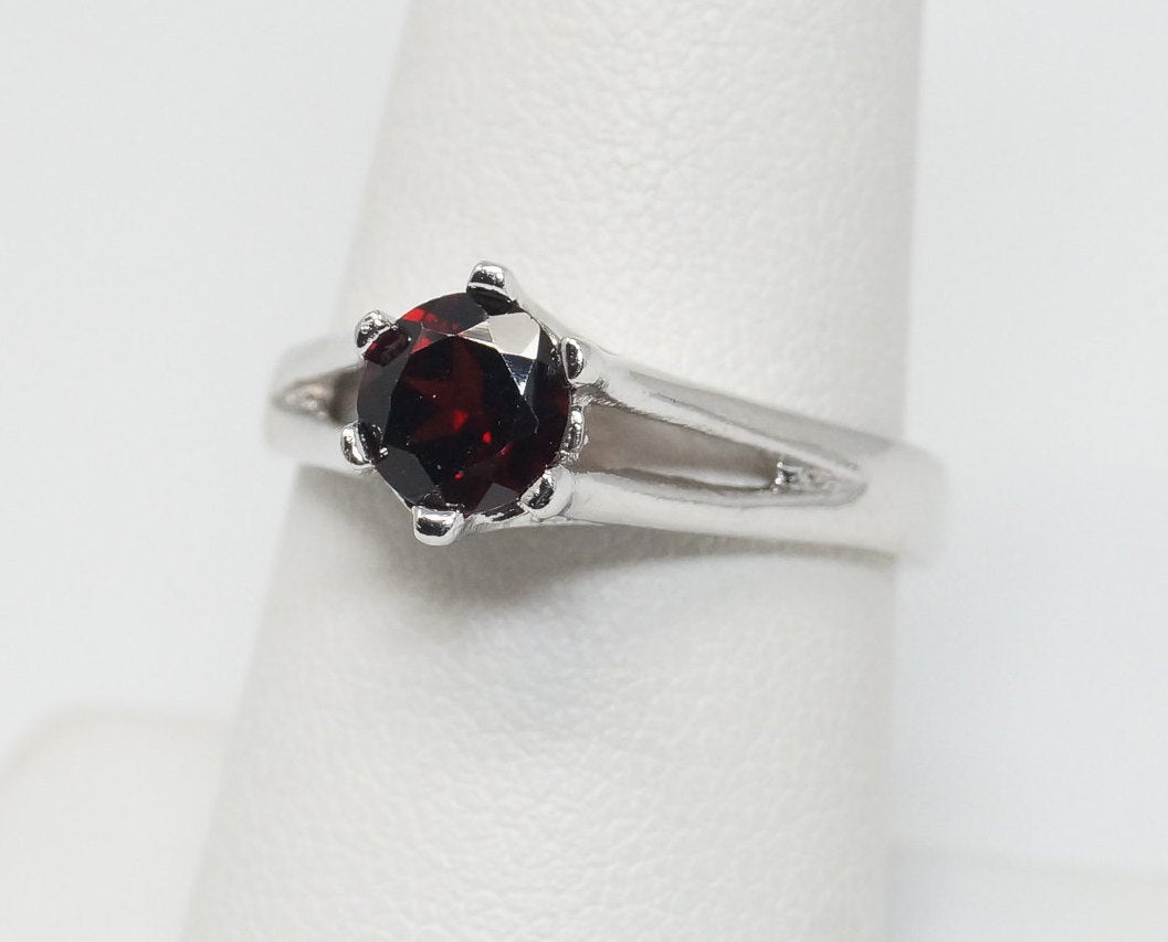 Vintage Art Deco Garnet Sterling Silver Ring - Size 7.25