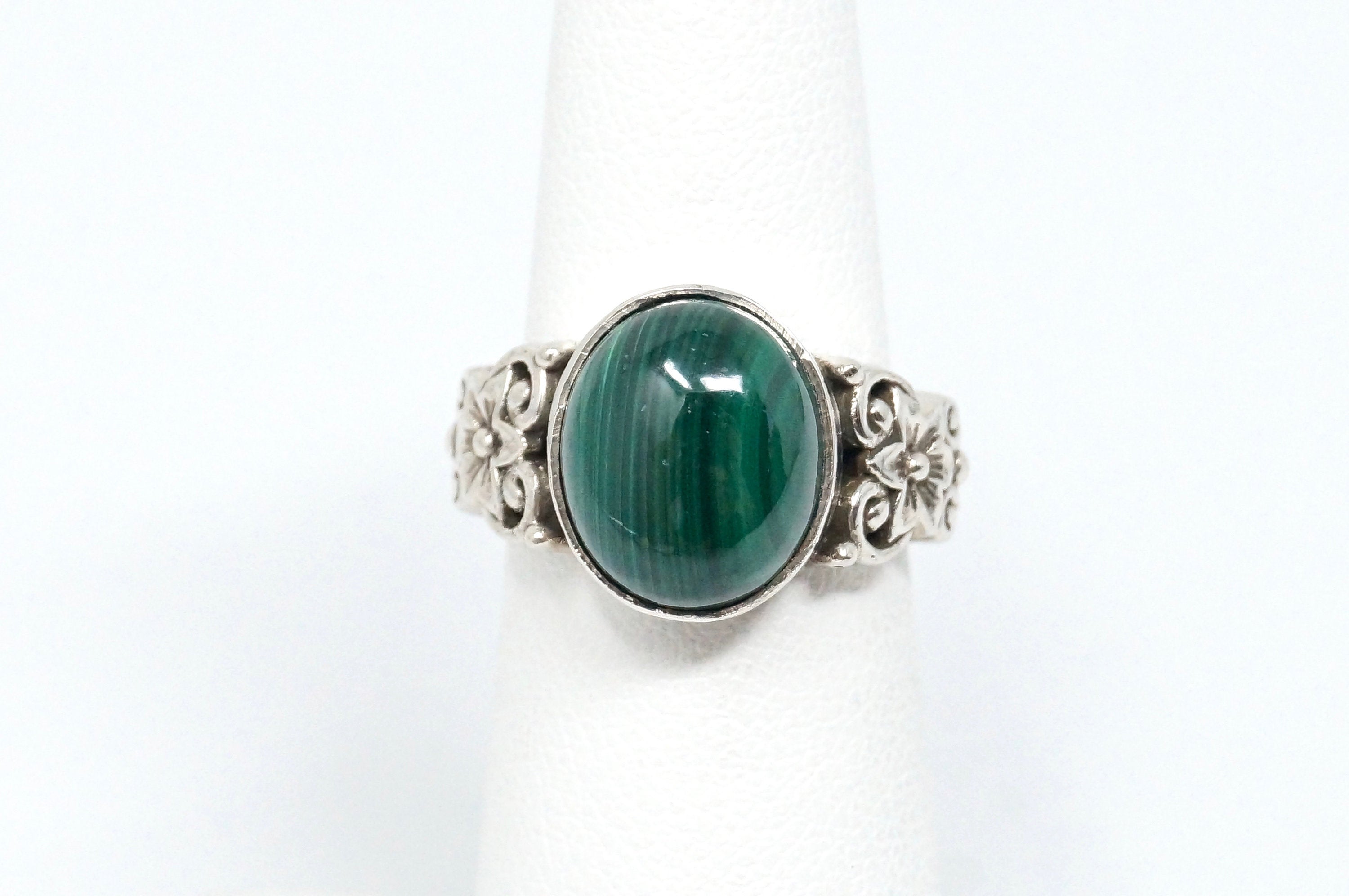 Vintage Green Malachite Floral Repousse Flower Sterling Silver Ring Sz 4.75