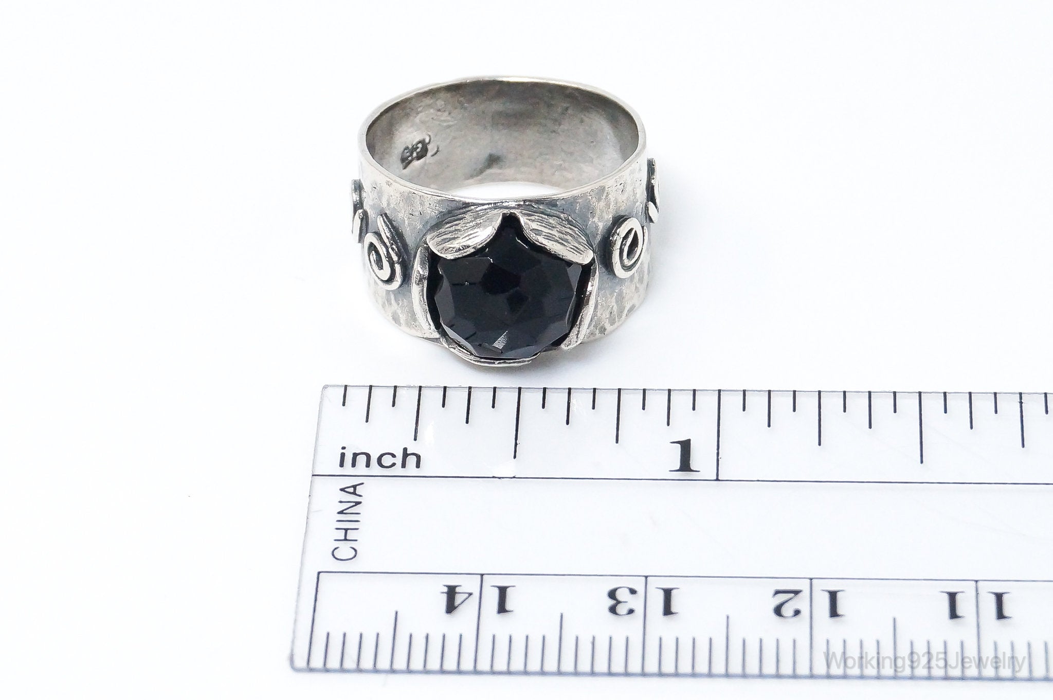 Vintage Black Onyx Hammered Style Sterling Silver Ring - Size 7