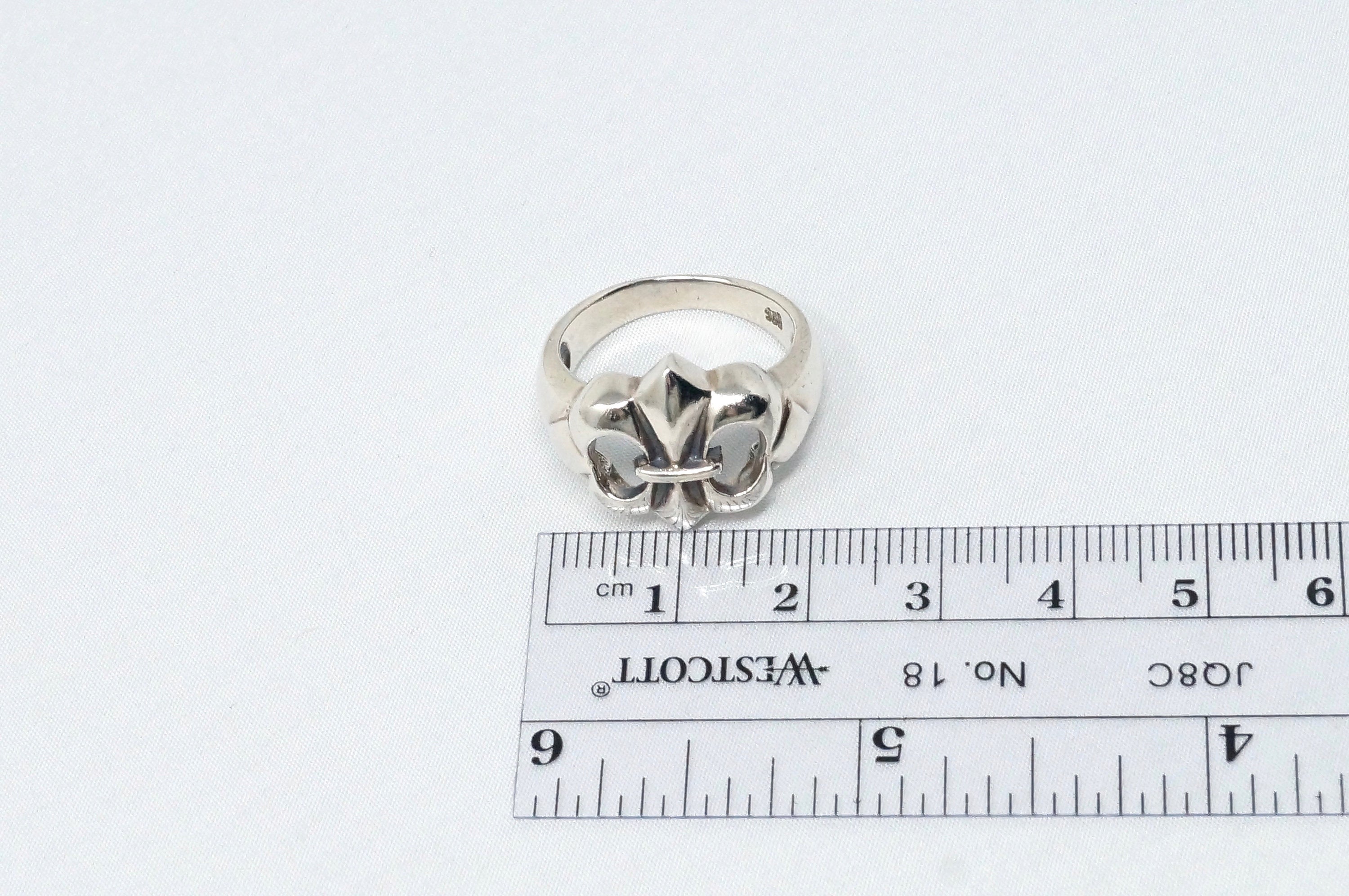 Reserved* Lovely Vintage Royal Fleur De Lis Sterling Silver Ring - Size 7.75 -775531364