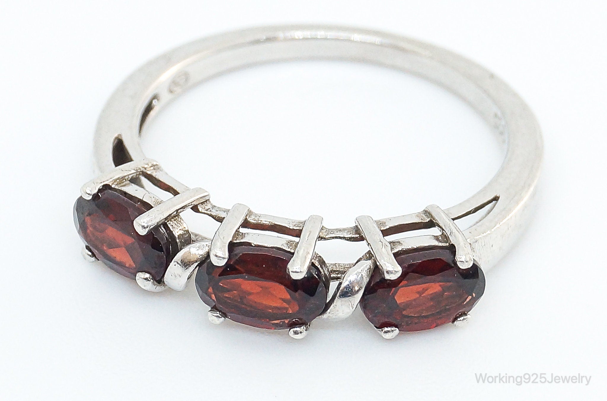 Designer Heng Ngai Garnet Sterling Silver Ring - Size 7