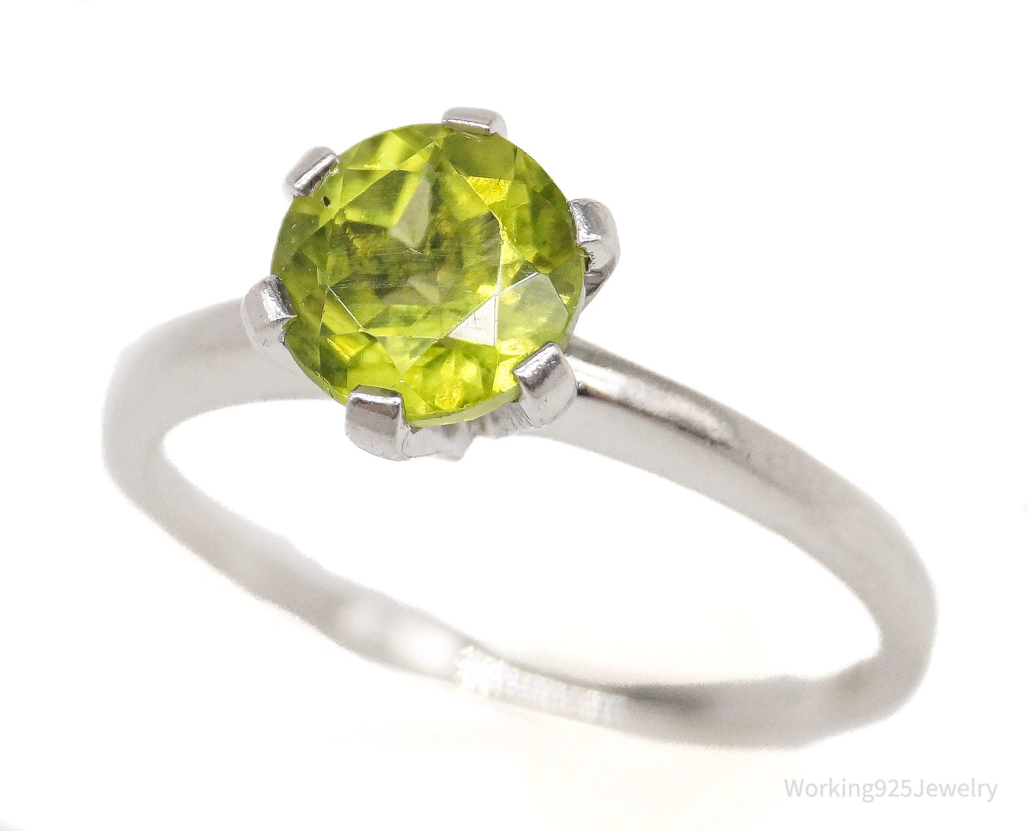 Vintage Green Peridot Sterling Silver Ring - Size 8