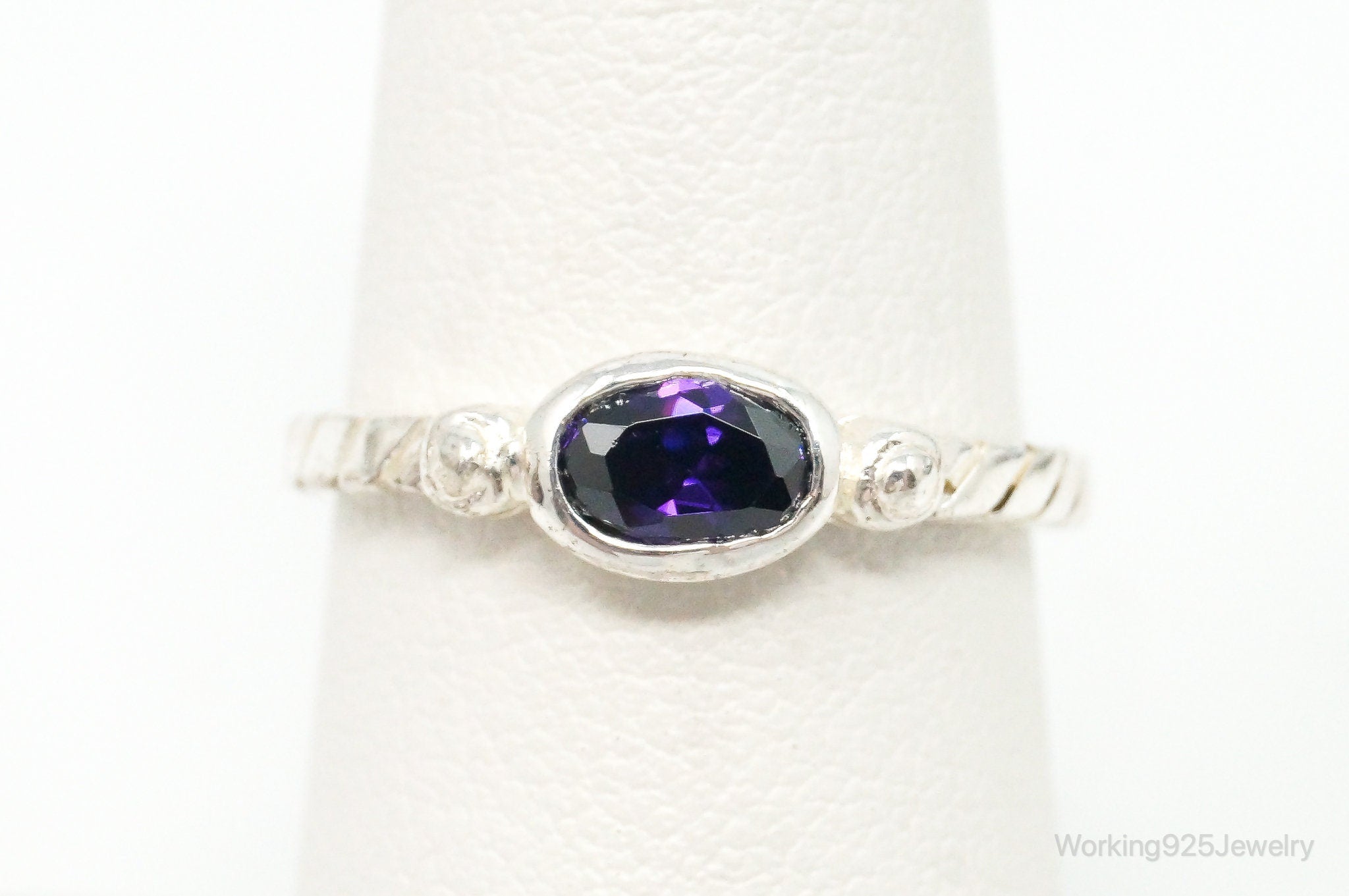 Vintage Amethyst Sterling Silver Ring - Size 6.75