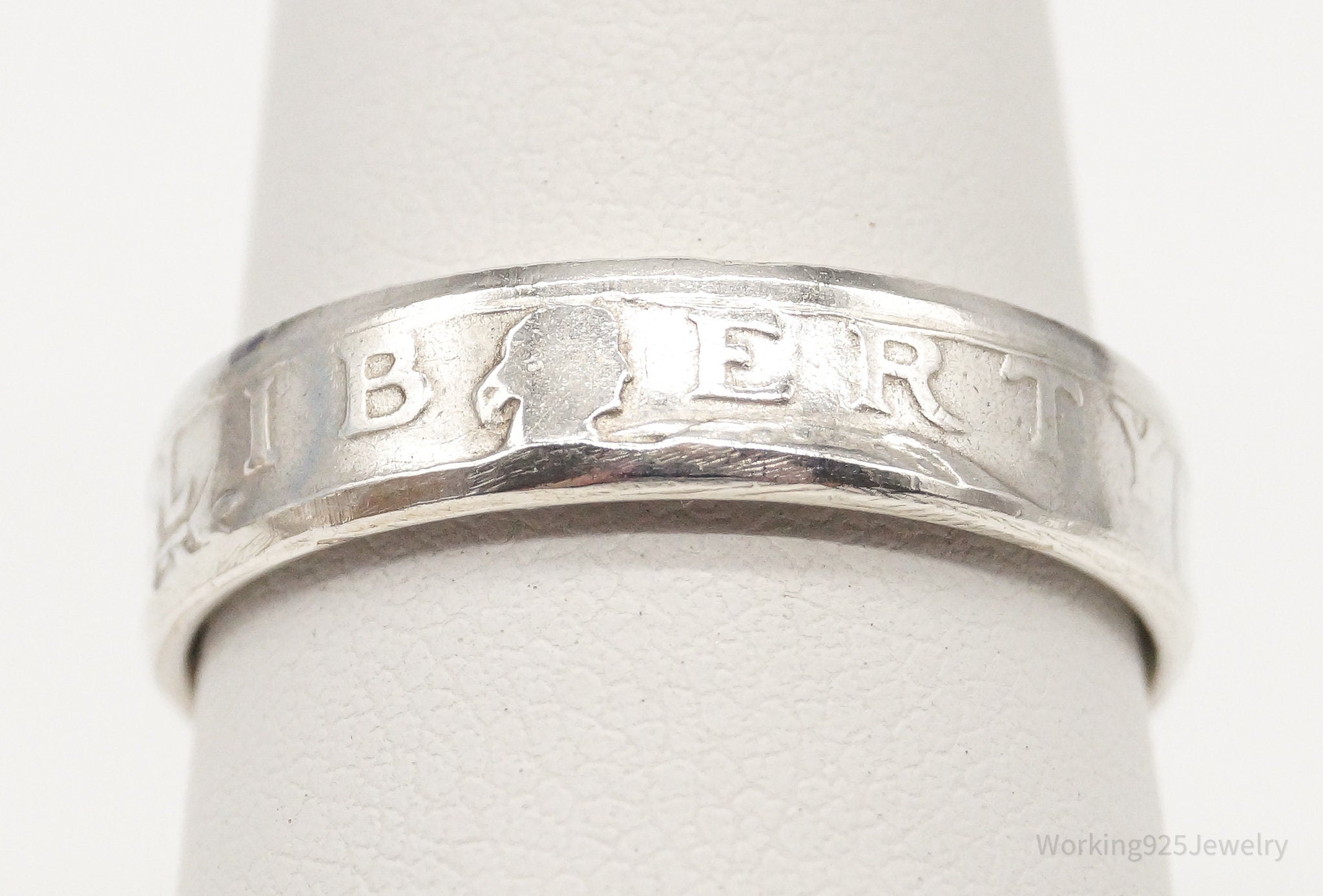 Vintage 1927 Standing Liberty Quarter Dollar Coin Silver Ring - Size 6.75