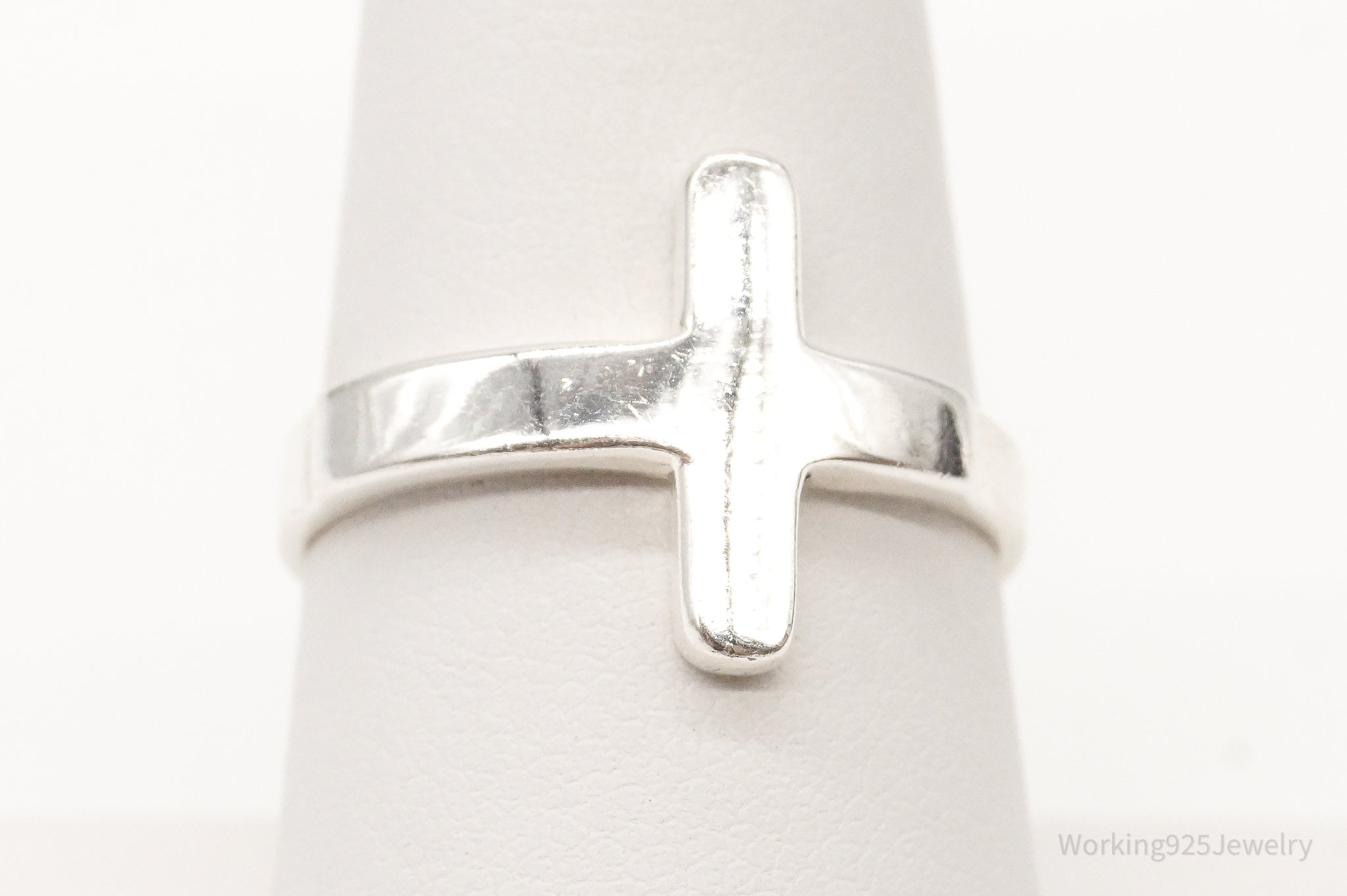 Vintage Cross Sterling Silver Ring - Size 8